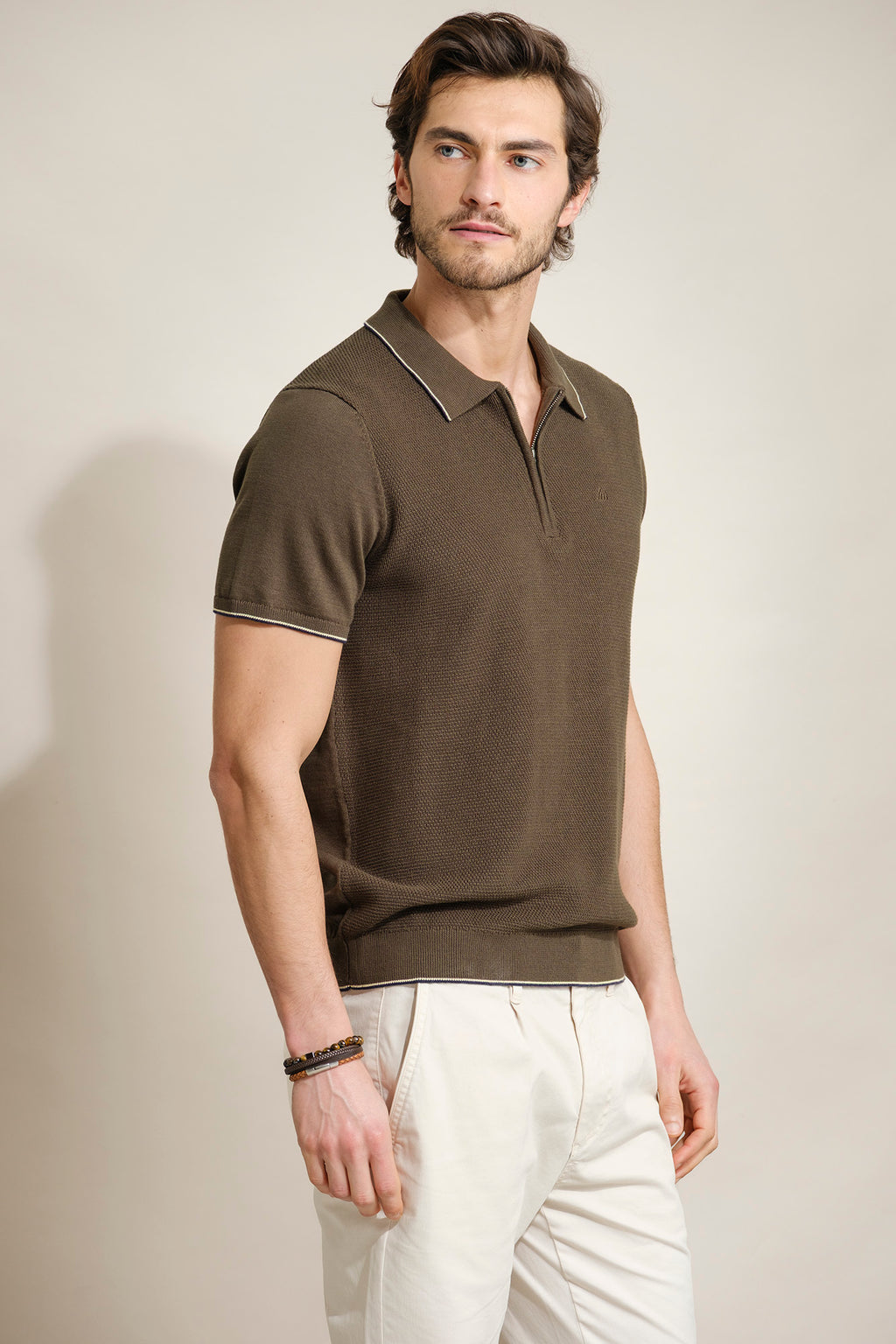 CAMISOLA COM GOLA DE POLO