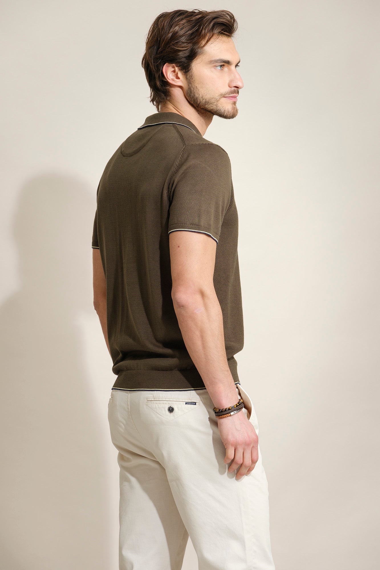 CAMISOLA COM GOLA DE POLO