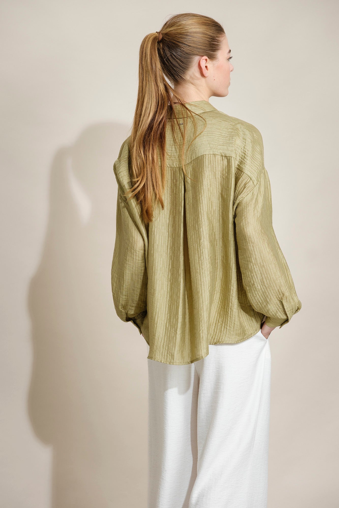 CAMISA FLUÍDA TEXTURADA