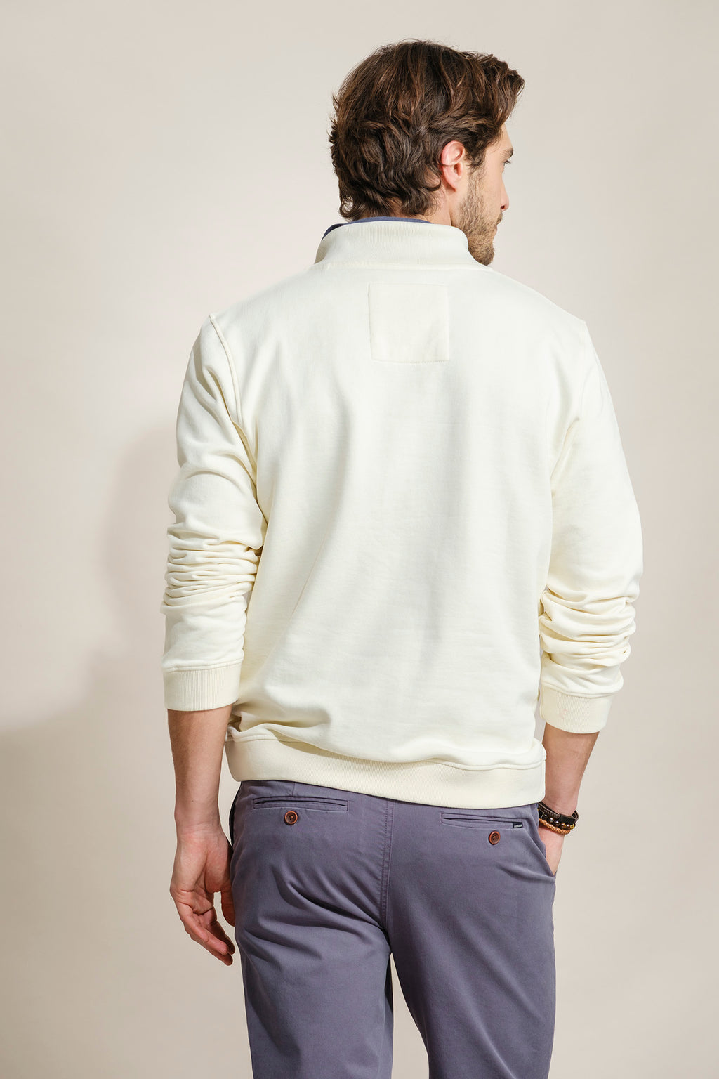 SWEATSHIRT COM GOLA E BOLSOS