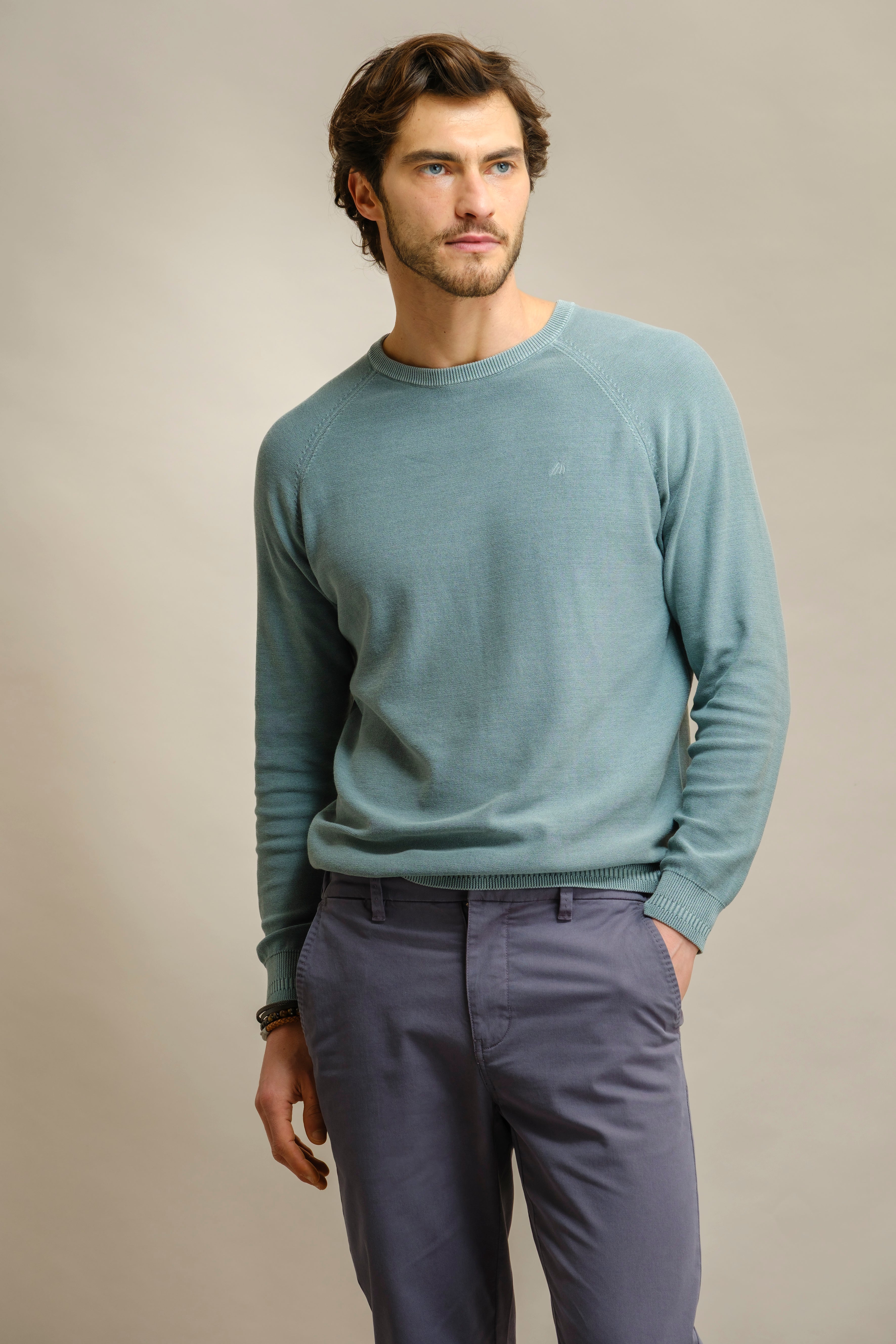 CAMISOLA DE MALHA COM DECOTE REDONDO