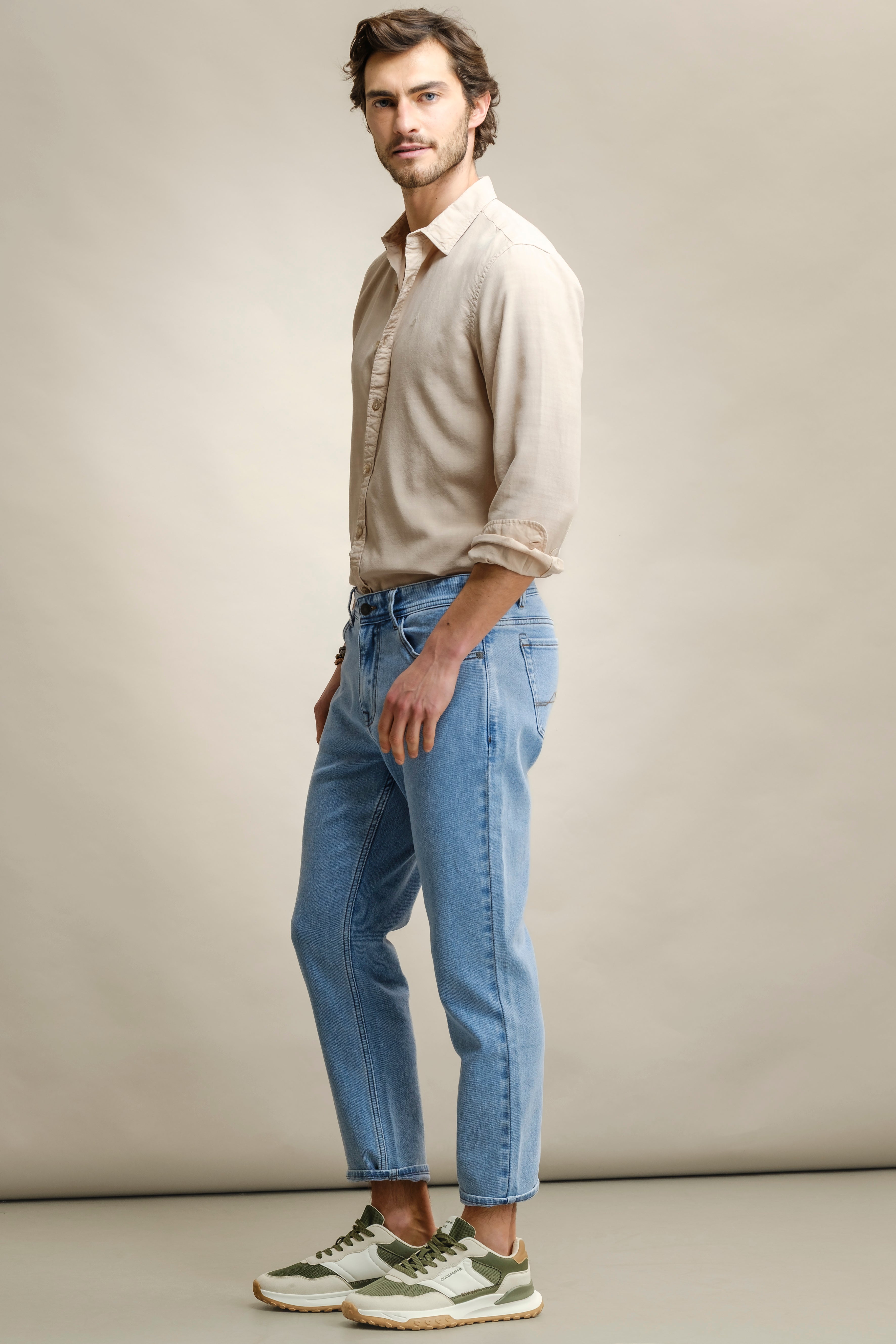CALÇAS DENIM TAPERED FIT