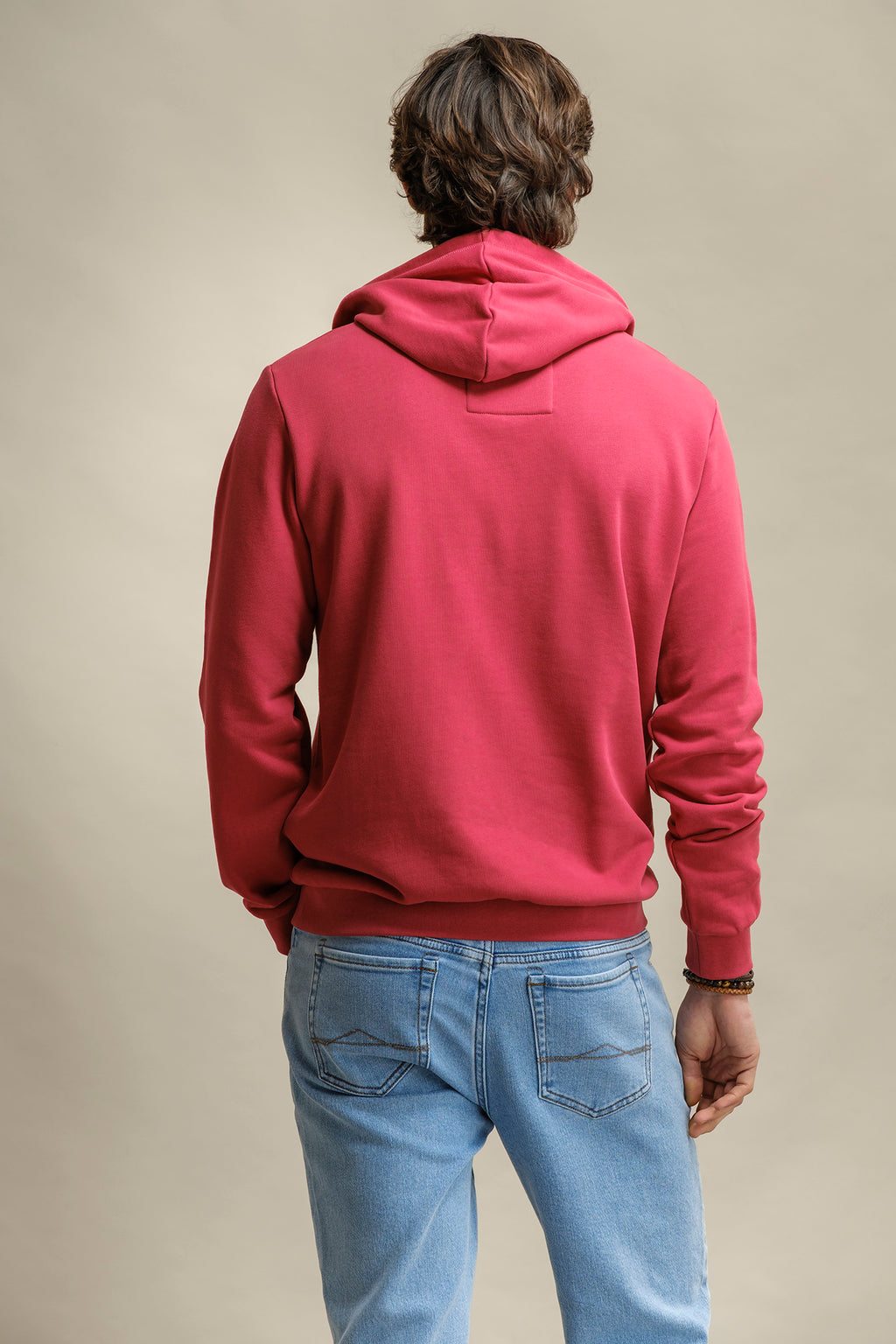 SWEATSHIRT COM CAPUZ E BORDADO