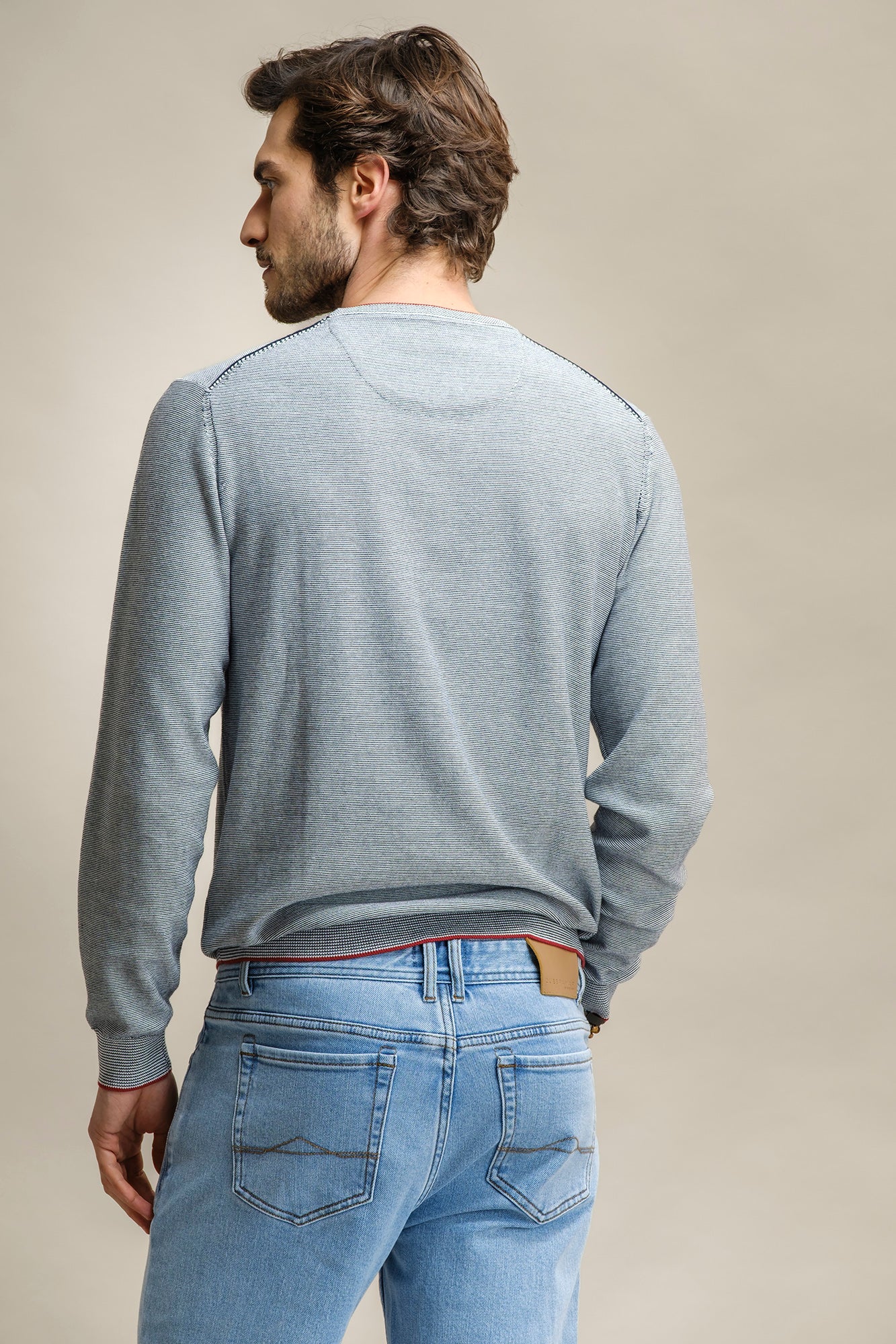 CAMISOLA DE MALHA COM RISCAS
