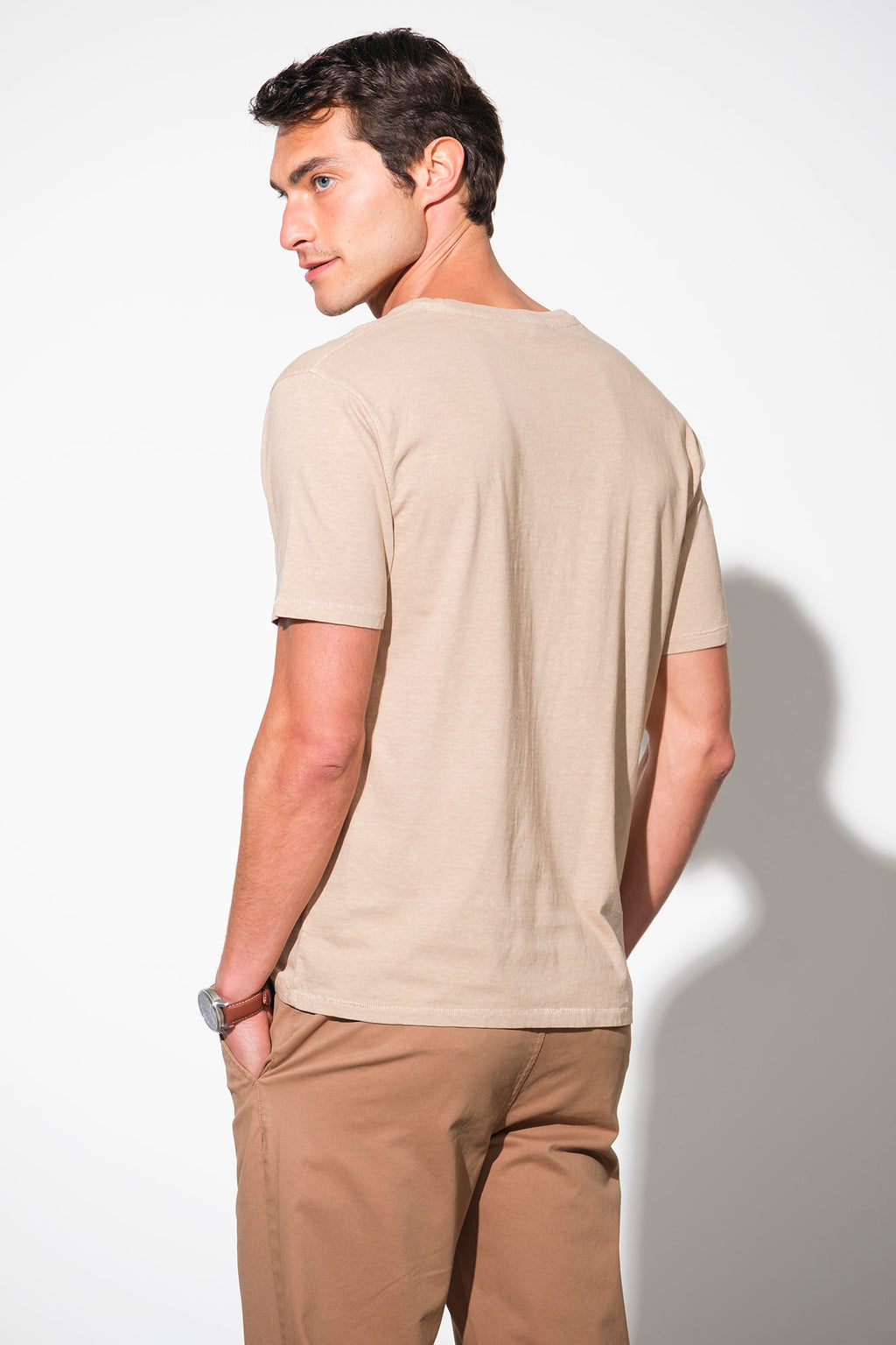 T-SHIRT EM ALGODÃO E LINHO