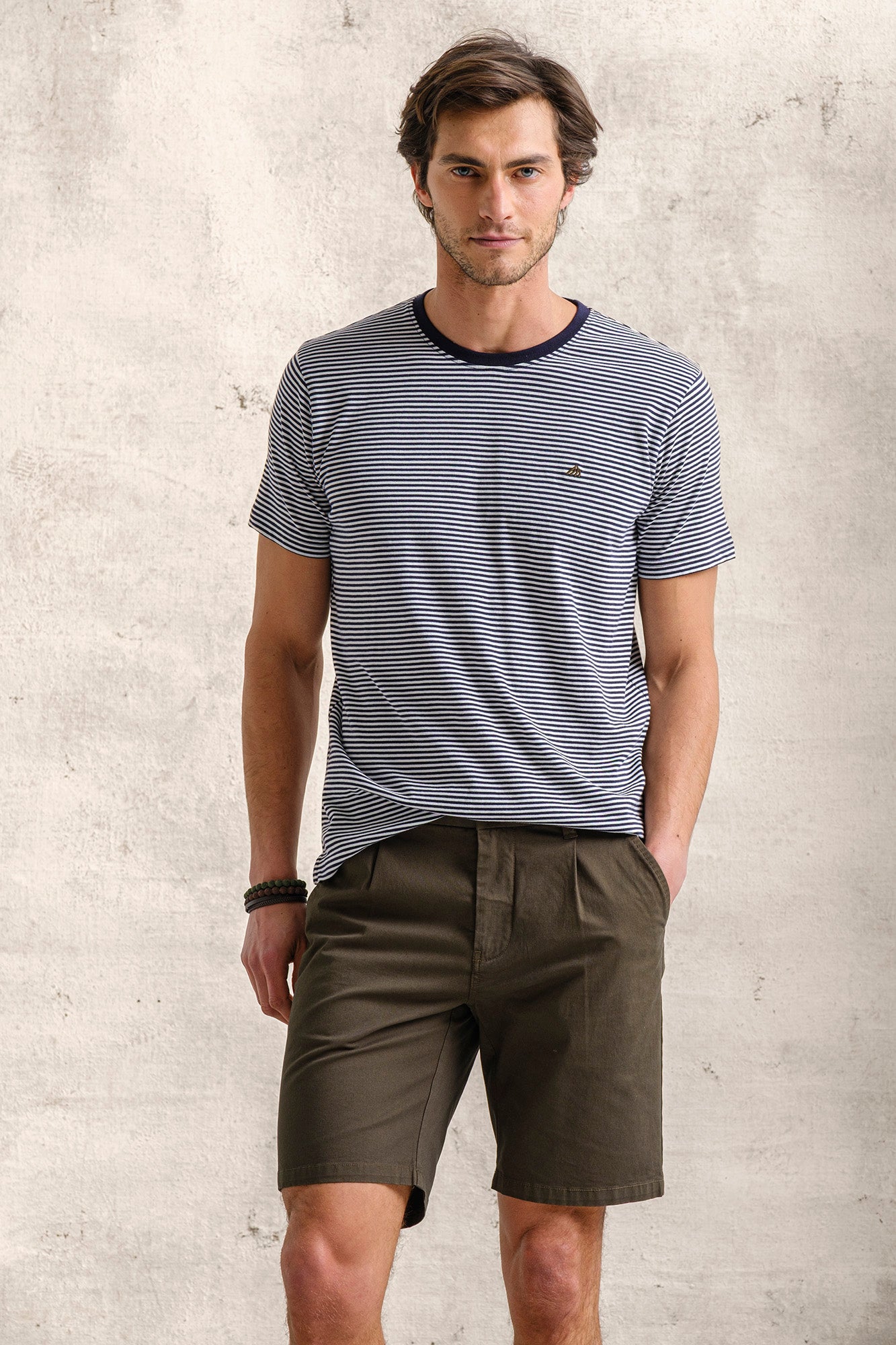 T-SHIRT ÀS RISCAS