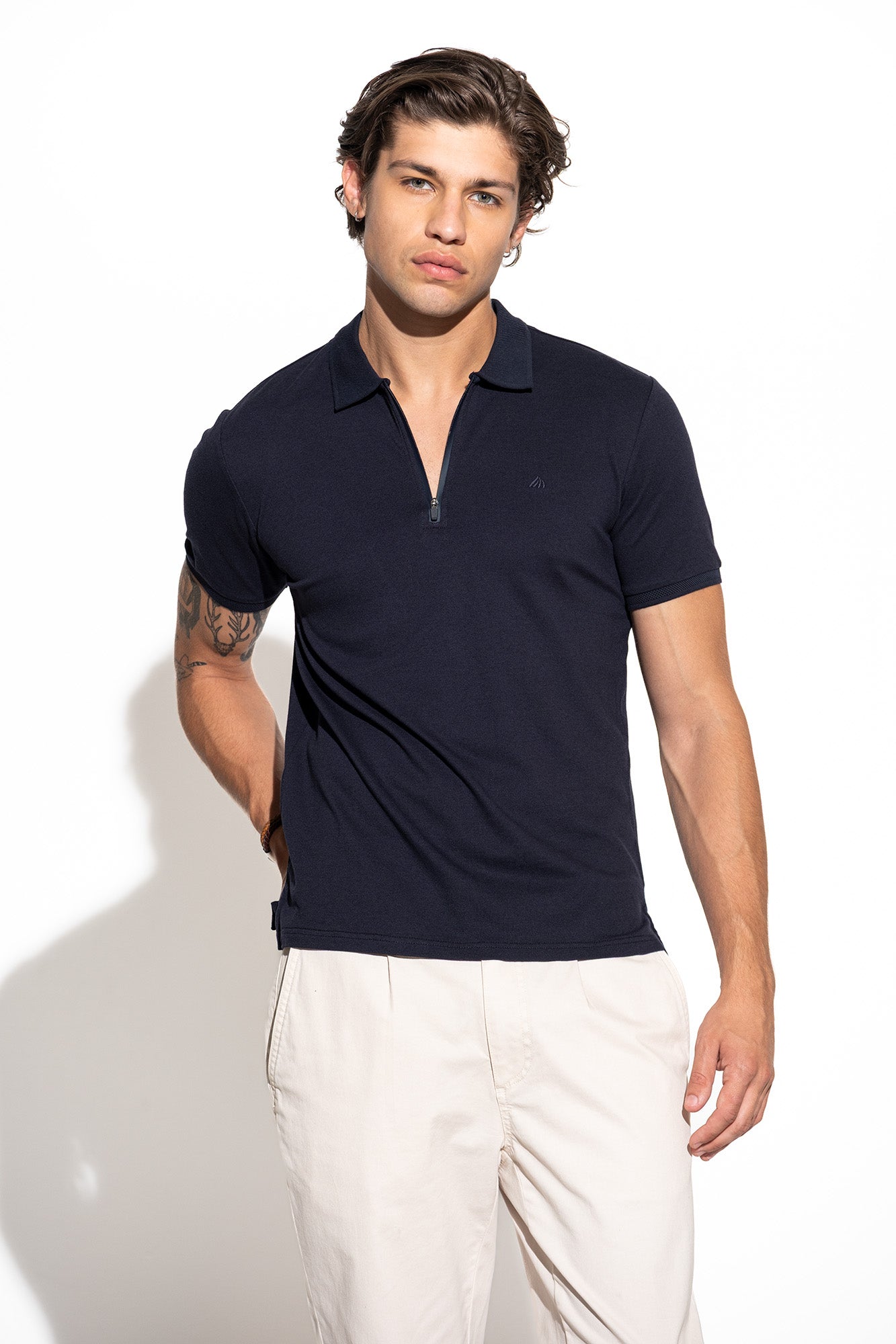 POLO MICRO PIQUET COM FECHO