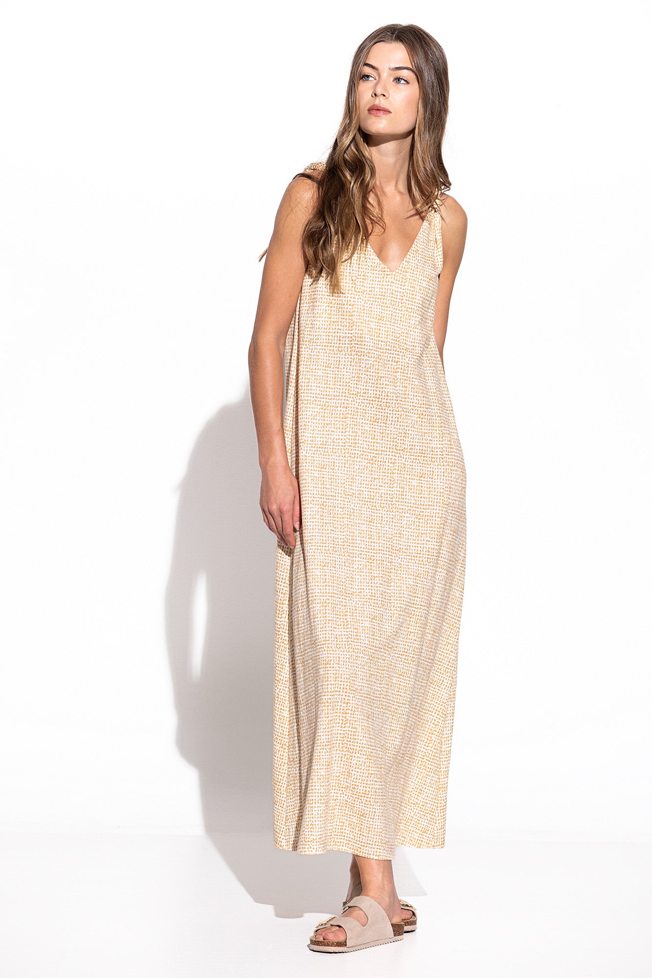 VESTIDO ESTAMPADO COM ALÇAS TORCIDAS