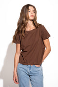 T-SHIRT COM APLICAÇÕES DE RENDA