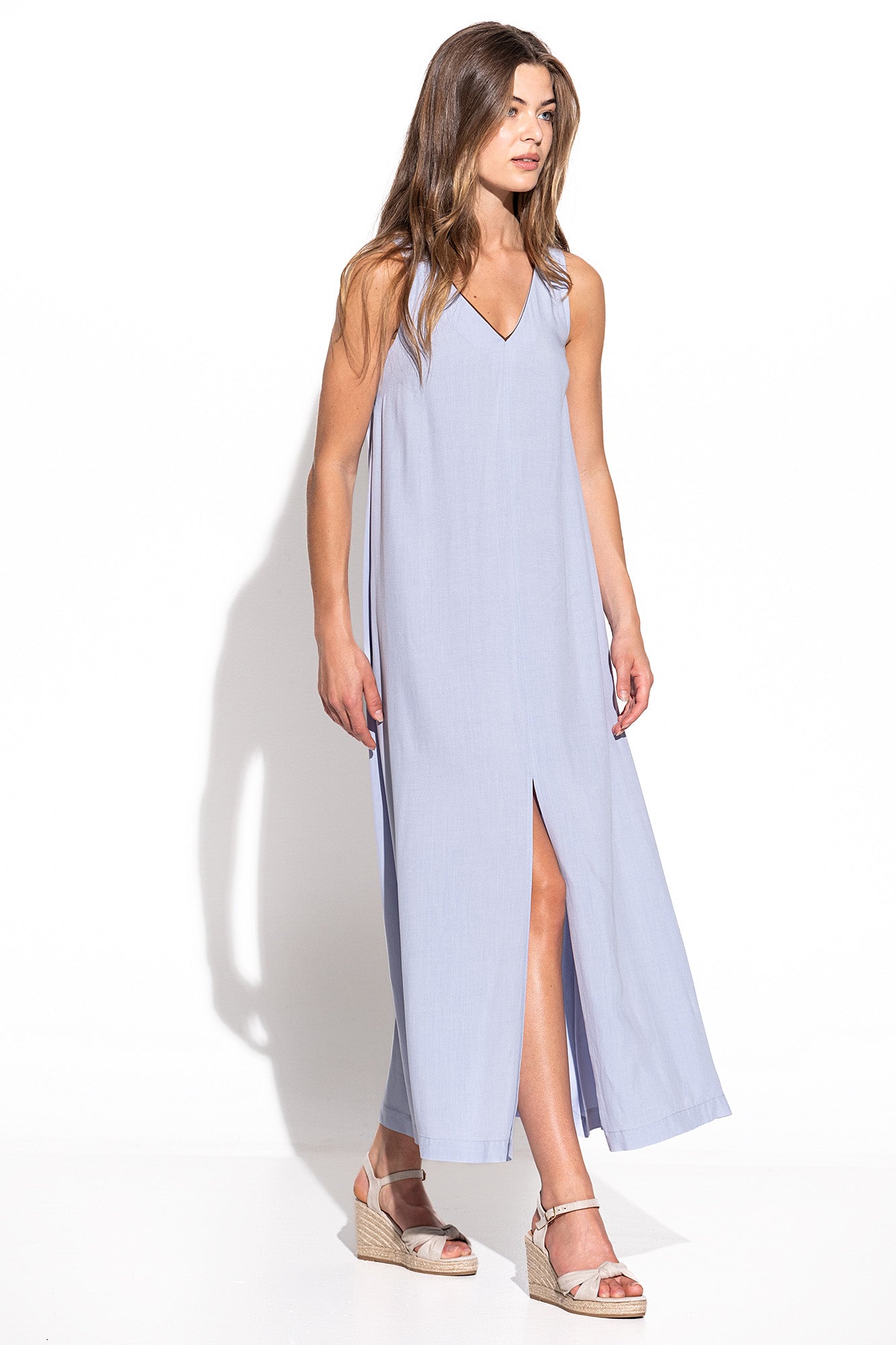 VESTIDO LISO COMPRIDO COM CONTRASTES