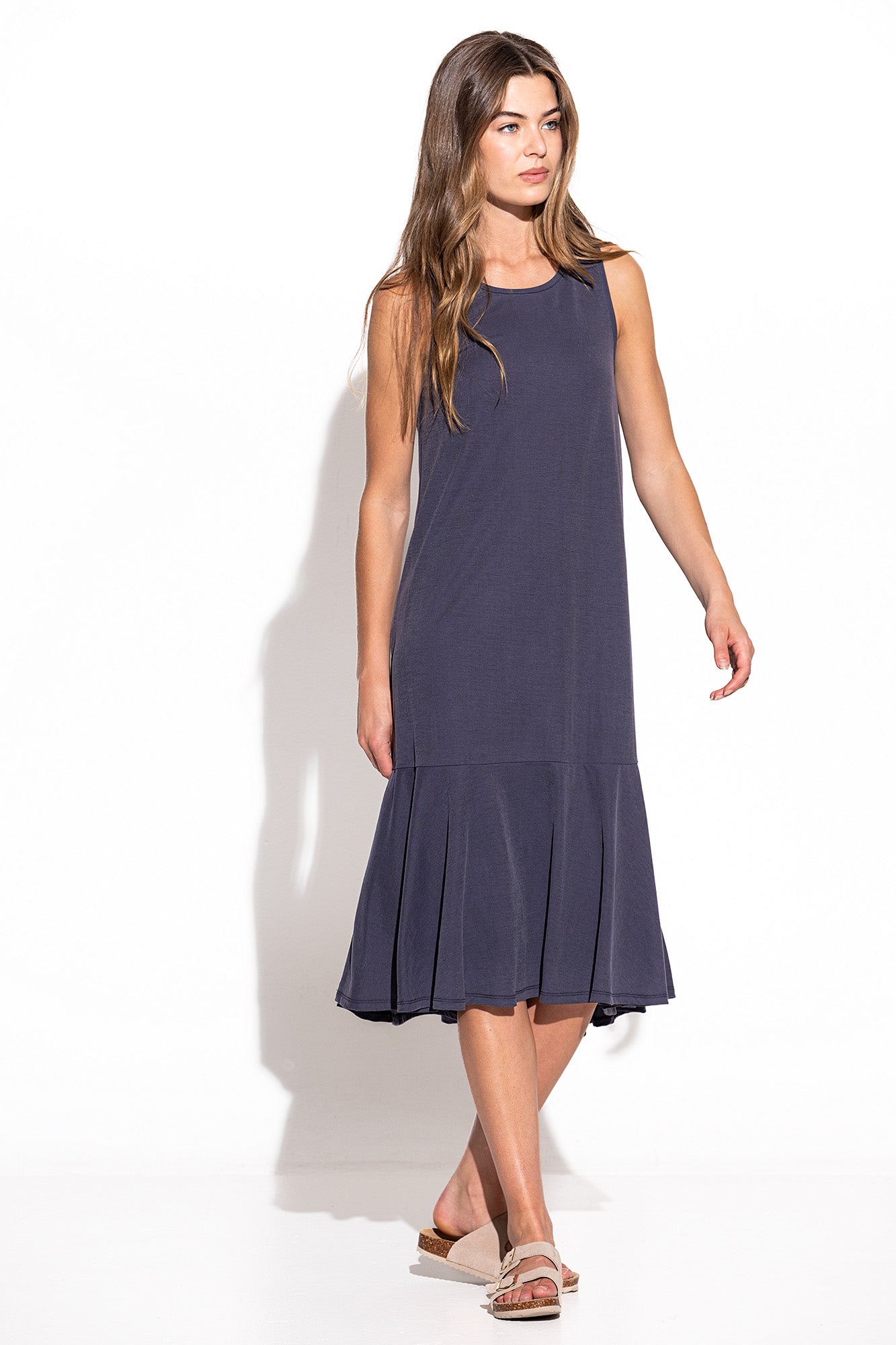 VESTIDO MIDI COM FOLHO