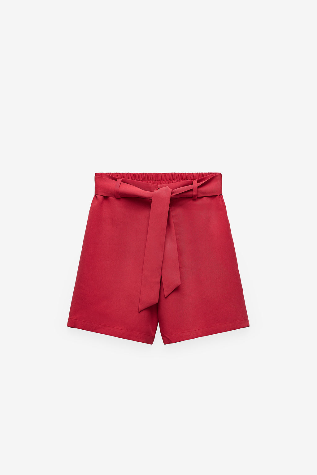 PANTALONES CORTOS CON CINTURÓN