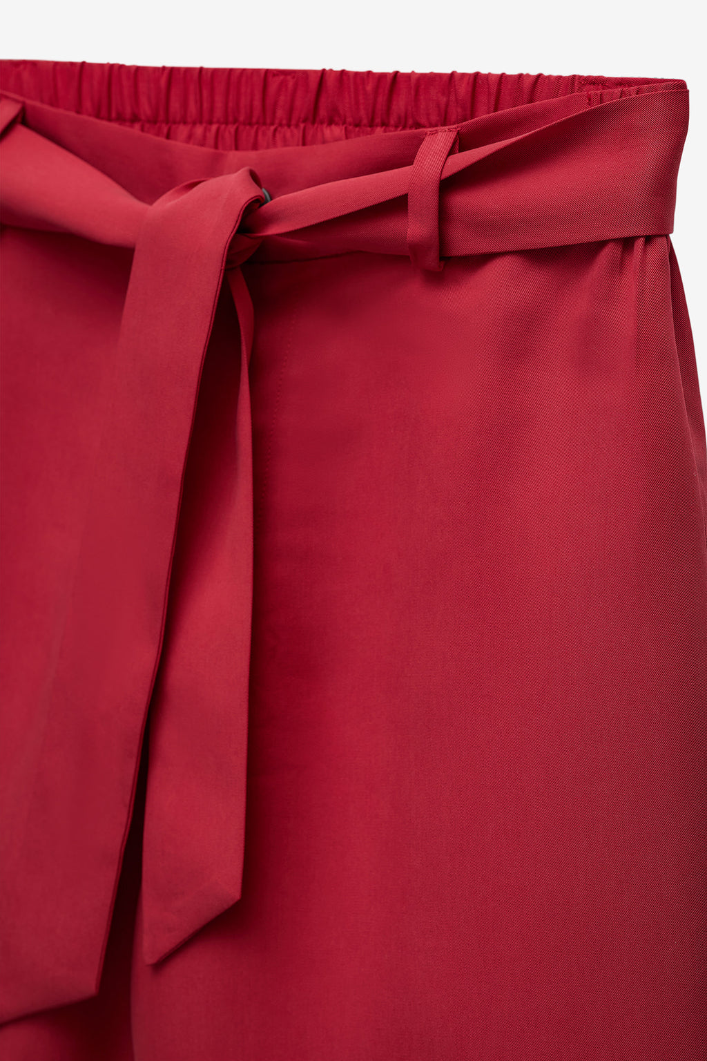 PANTALONES CORTOS CON CINTURÓN