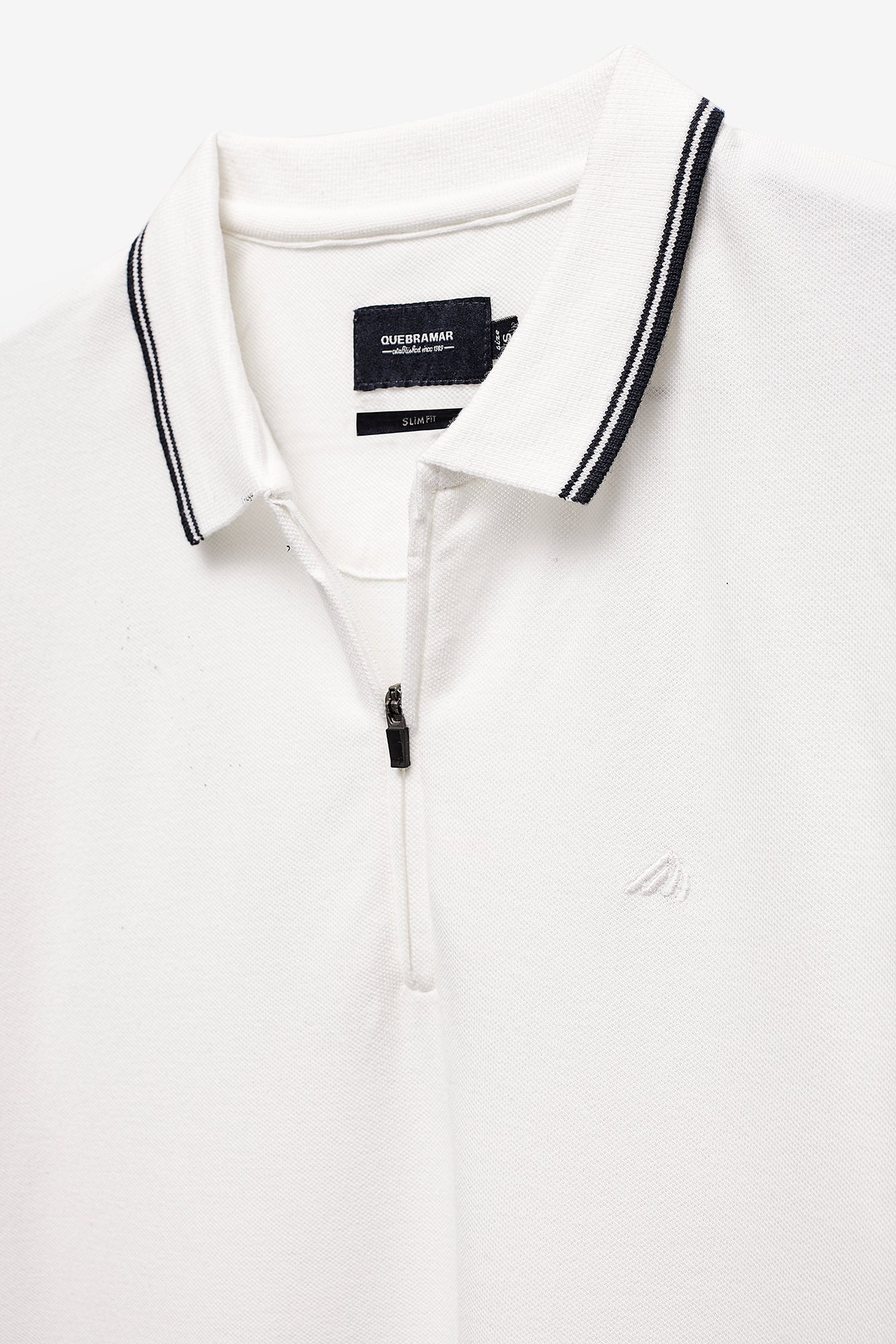 POLO EM MICRO PIQUET COM FECHO