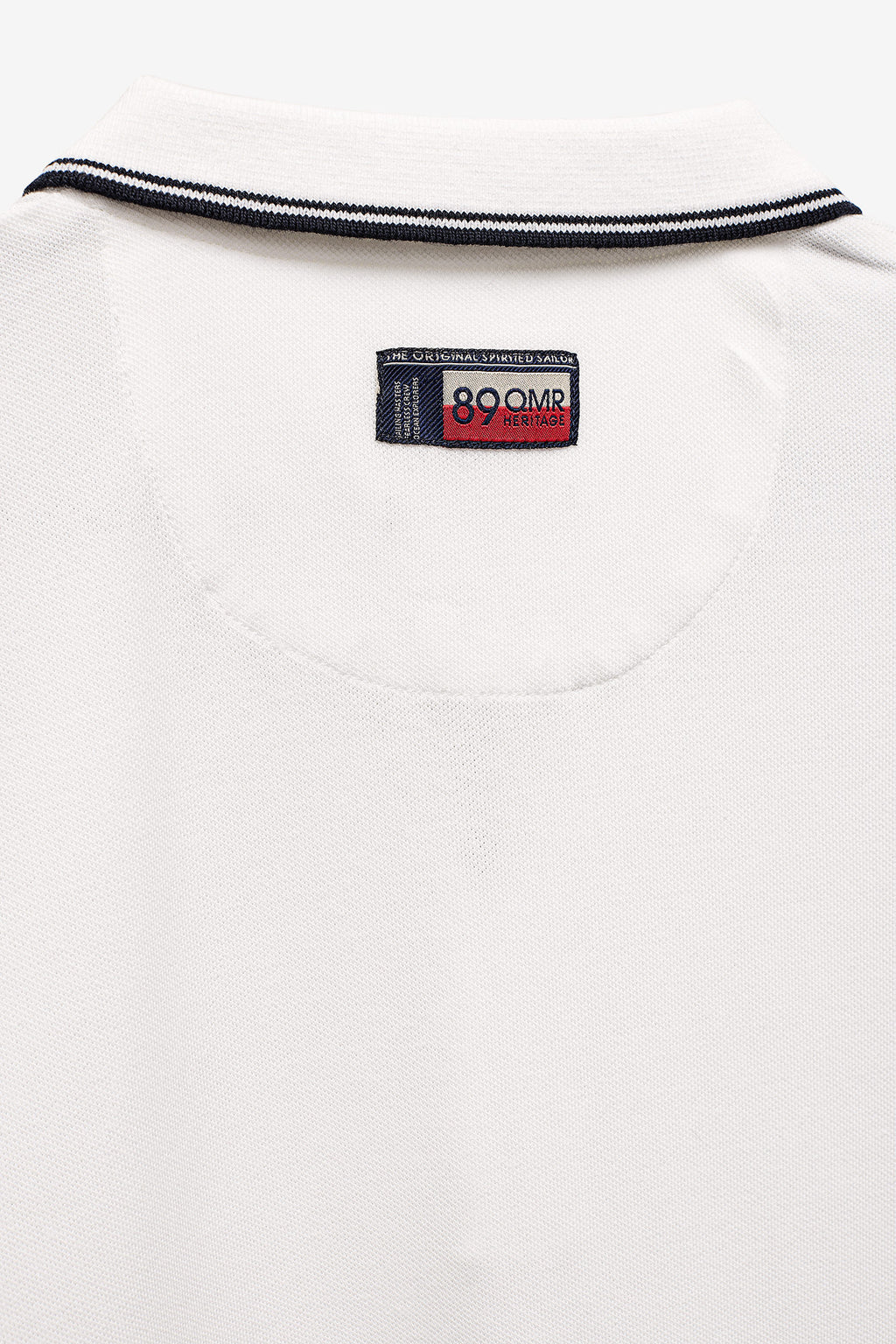 POLO EM MICRO PIQUET COM FECHO