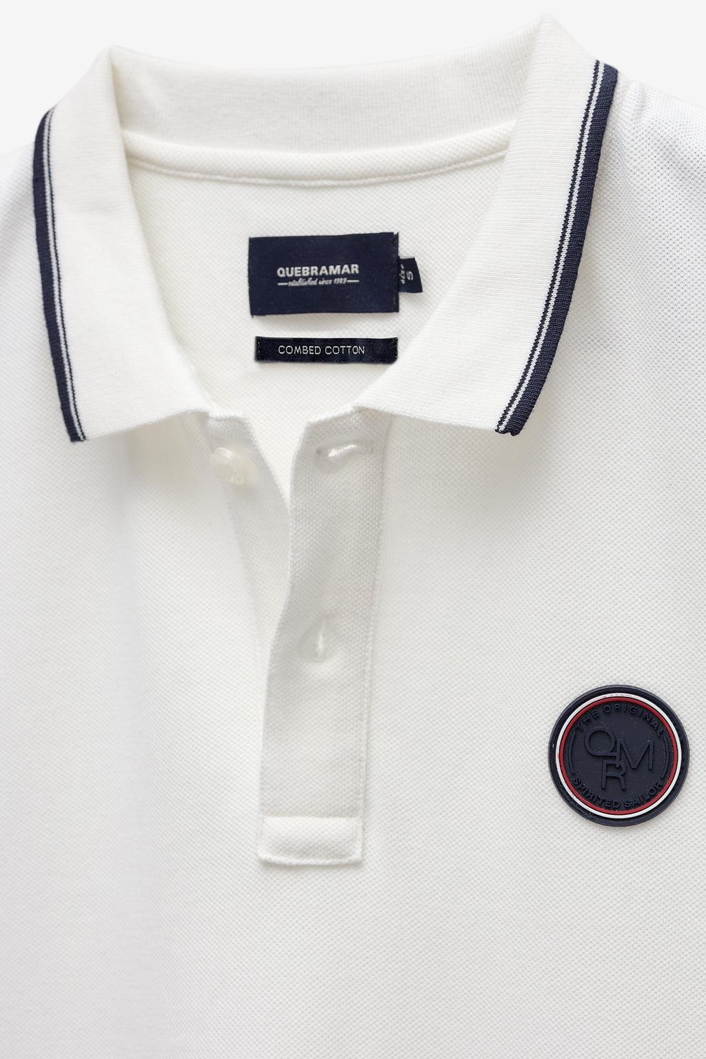 POLO  PIQUET COM BADGE