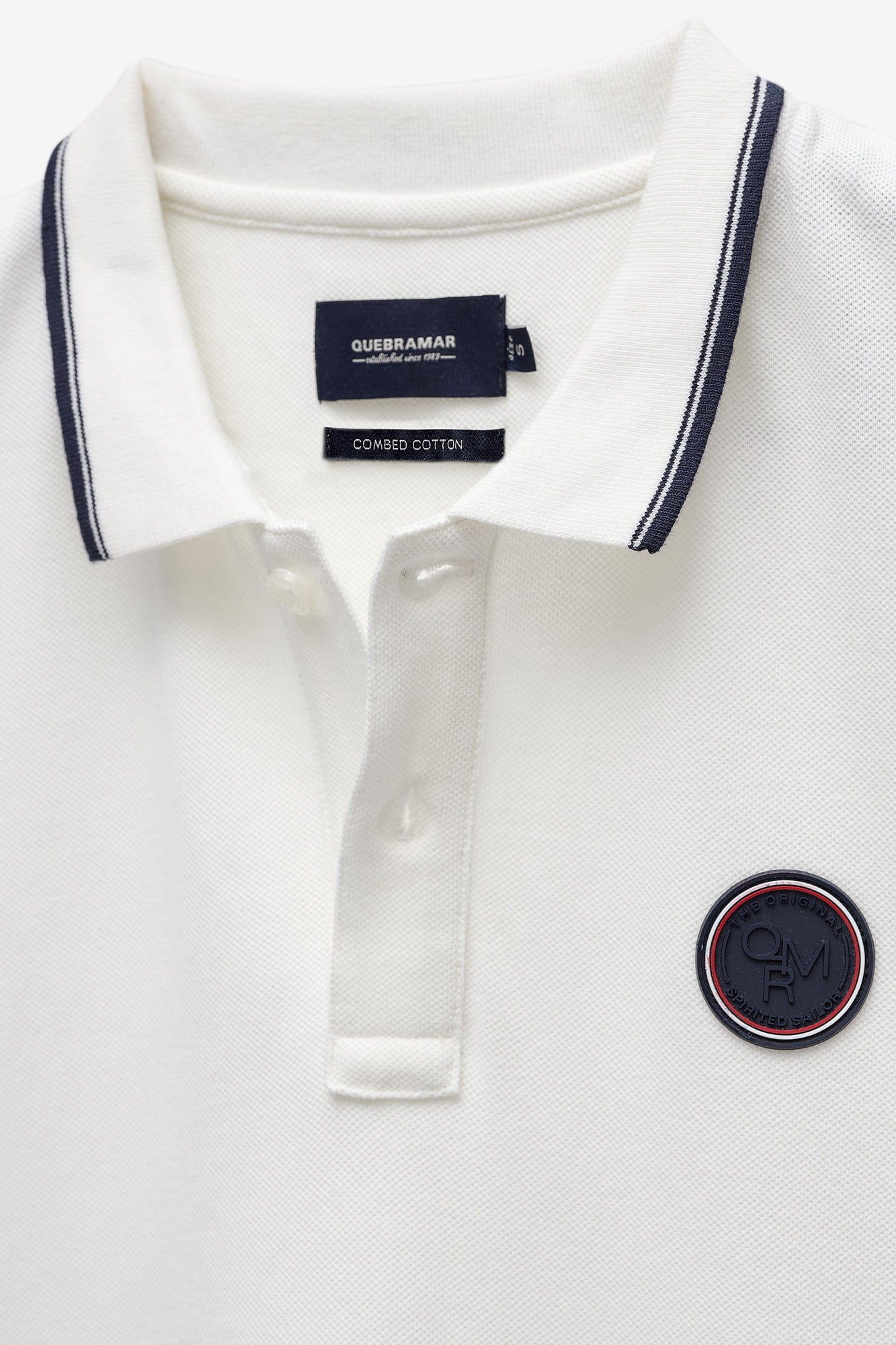 POLO  PIQUET COM BADGE