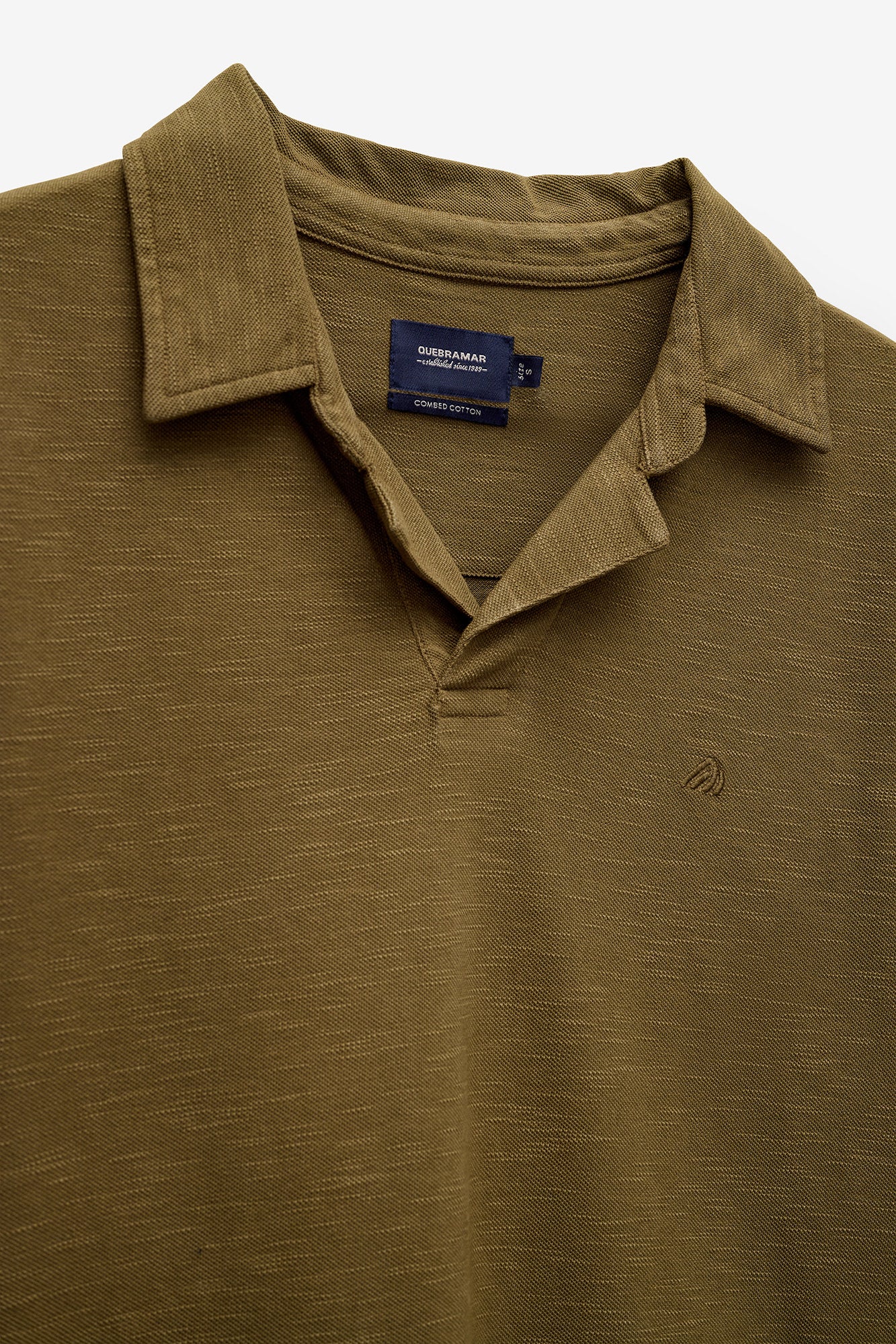 POLO COM CARCELA LARGA EM SLUB