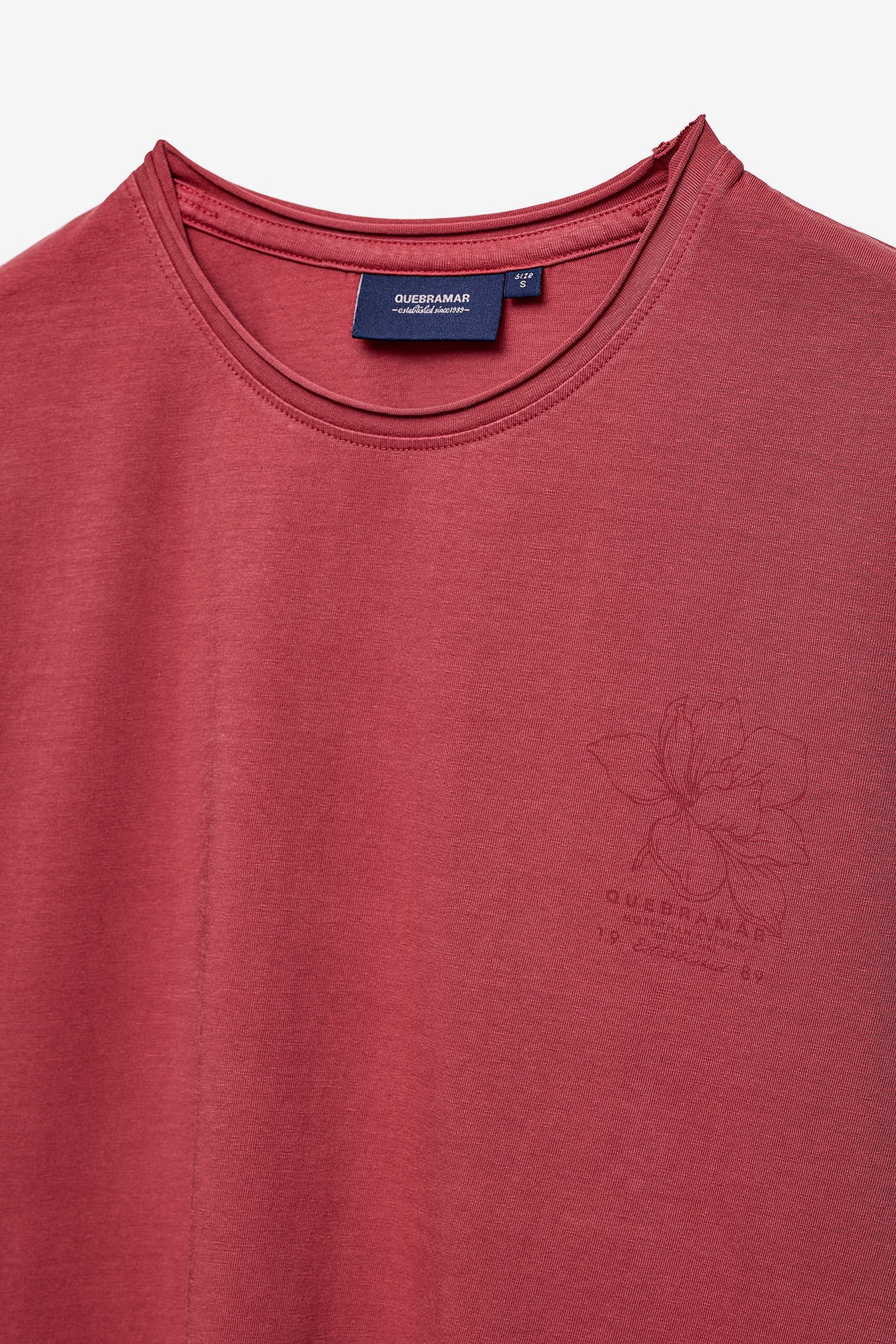 T-SHIRT EFEITO LAVADO COM PRINT
