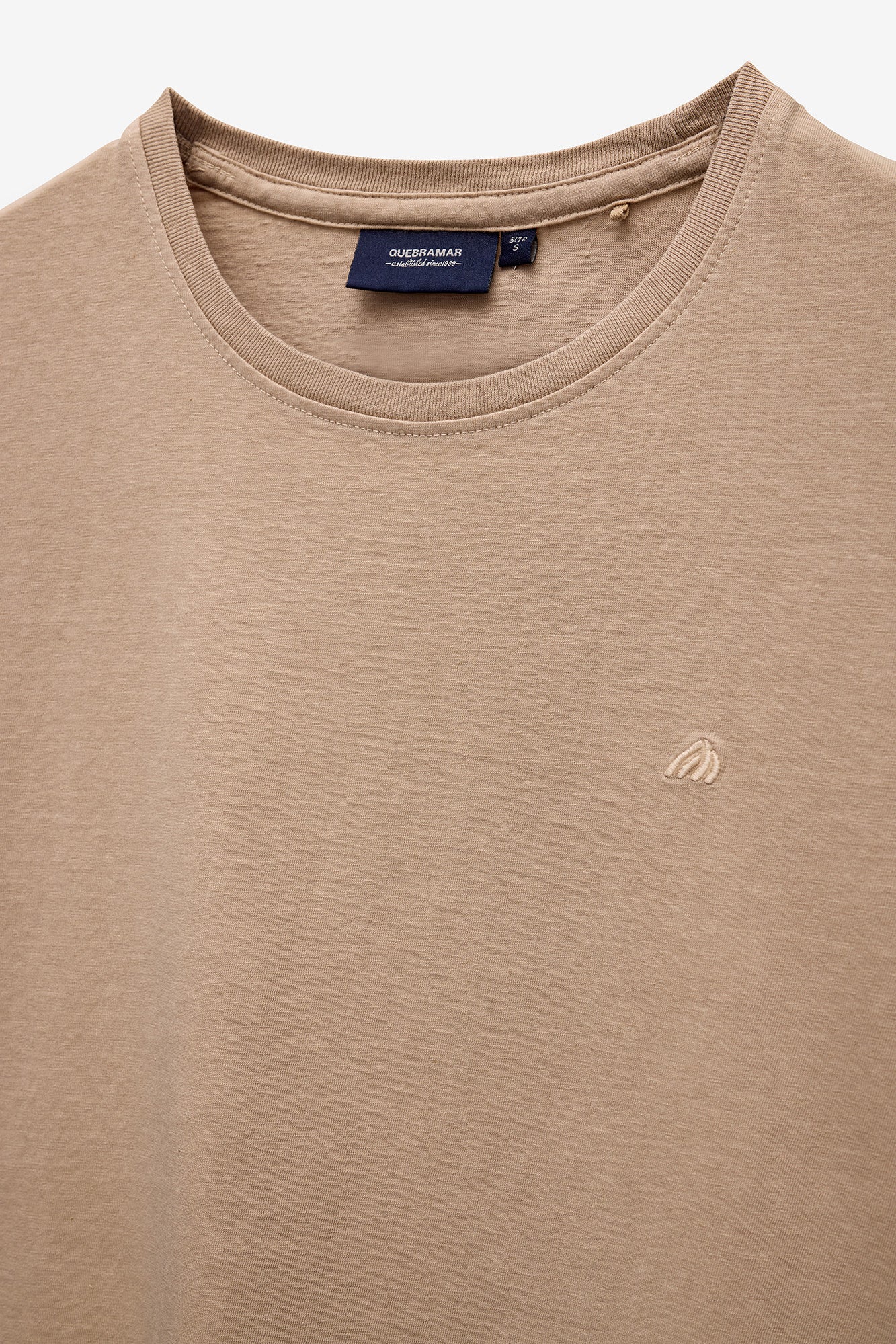 T-SHIRT EM ALGODÃO E LINHO