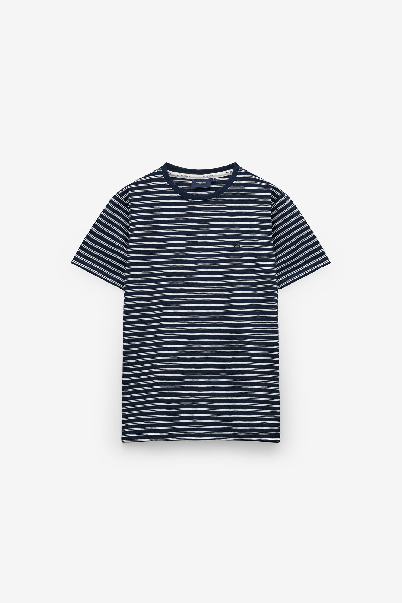 T SHIRT COM RISCAS