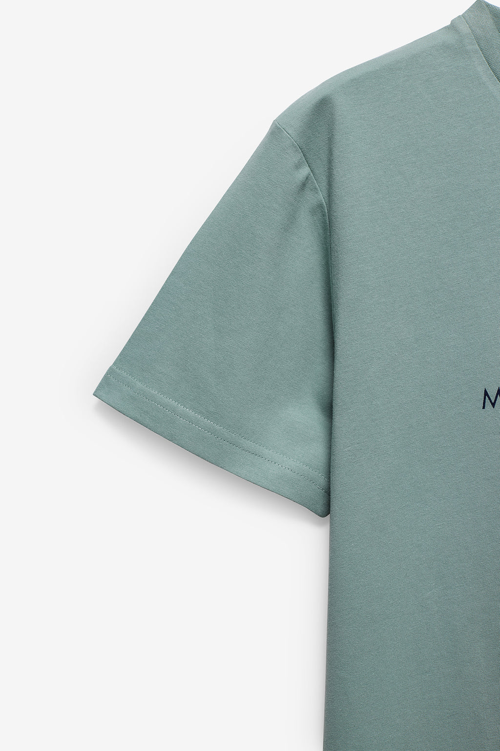 T-SHIRT COM PRINT E ETIQUETA