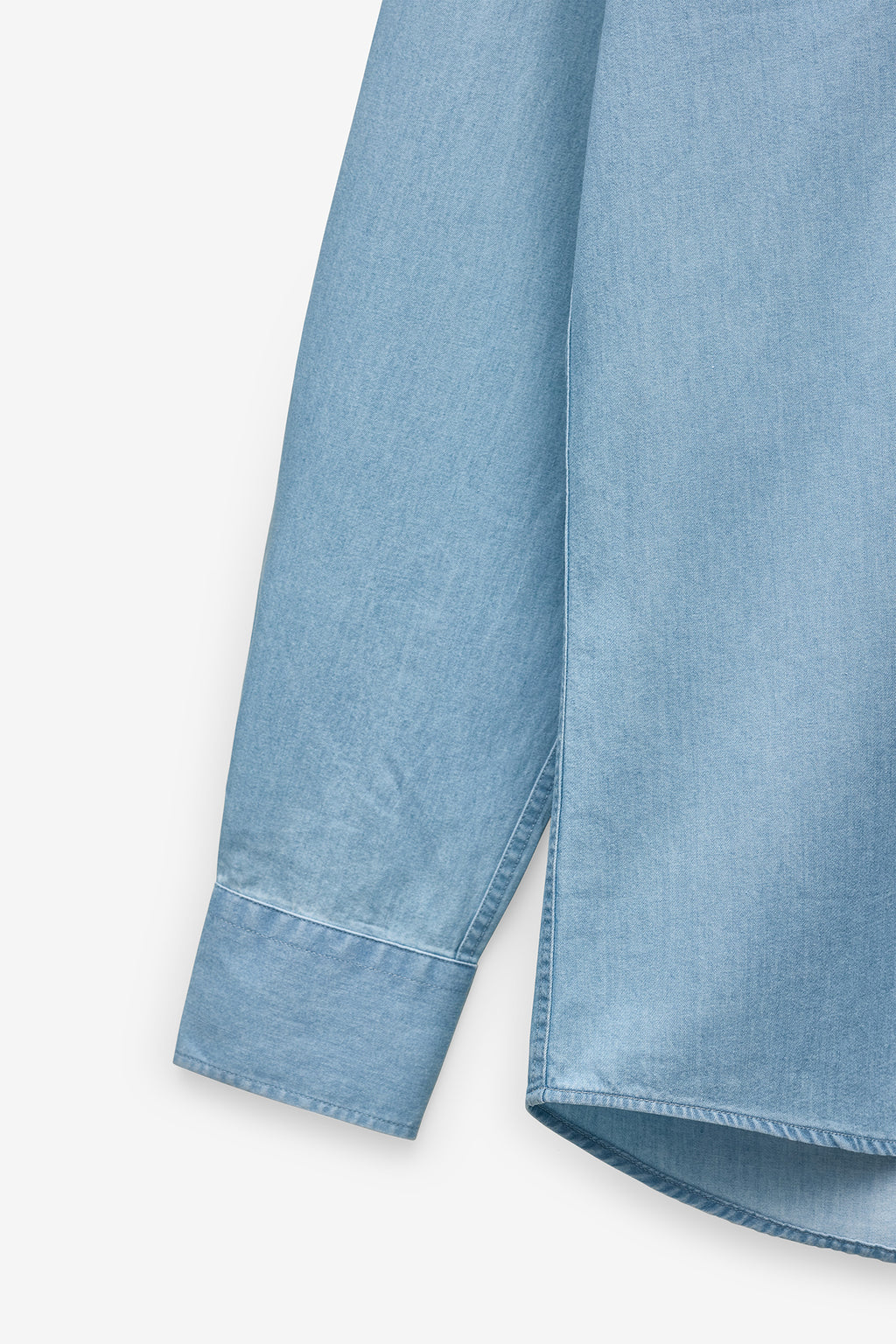 CAMISA SLIM FIT DE DENIM LIGERO