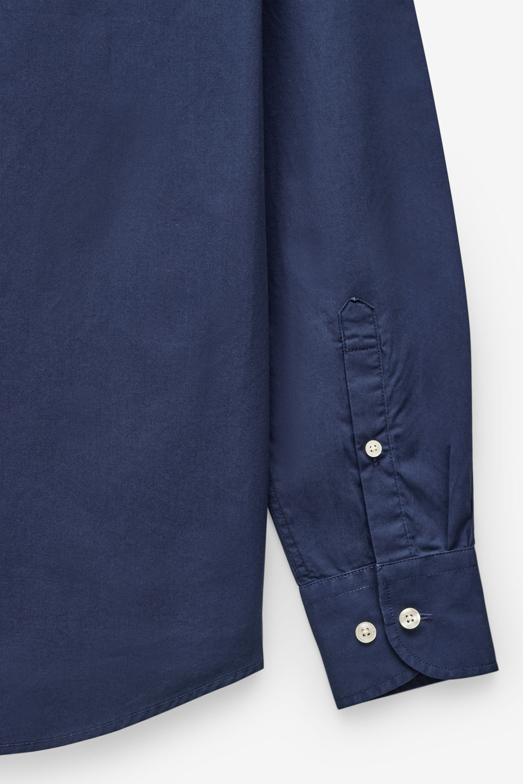 CAMISA BÁSICA EM POPELINA SLIM FIT