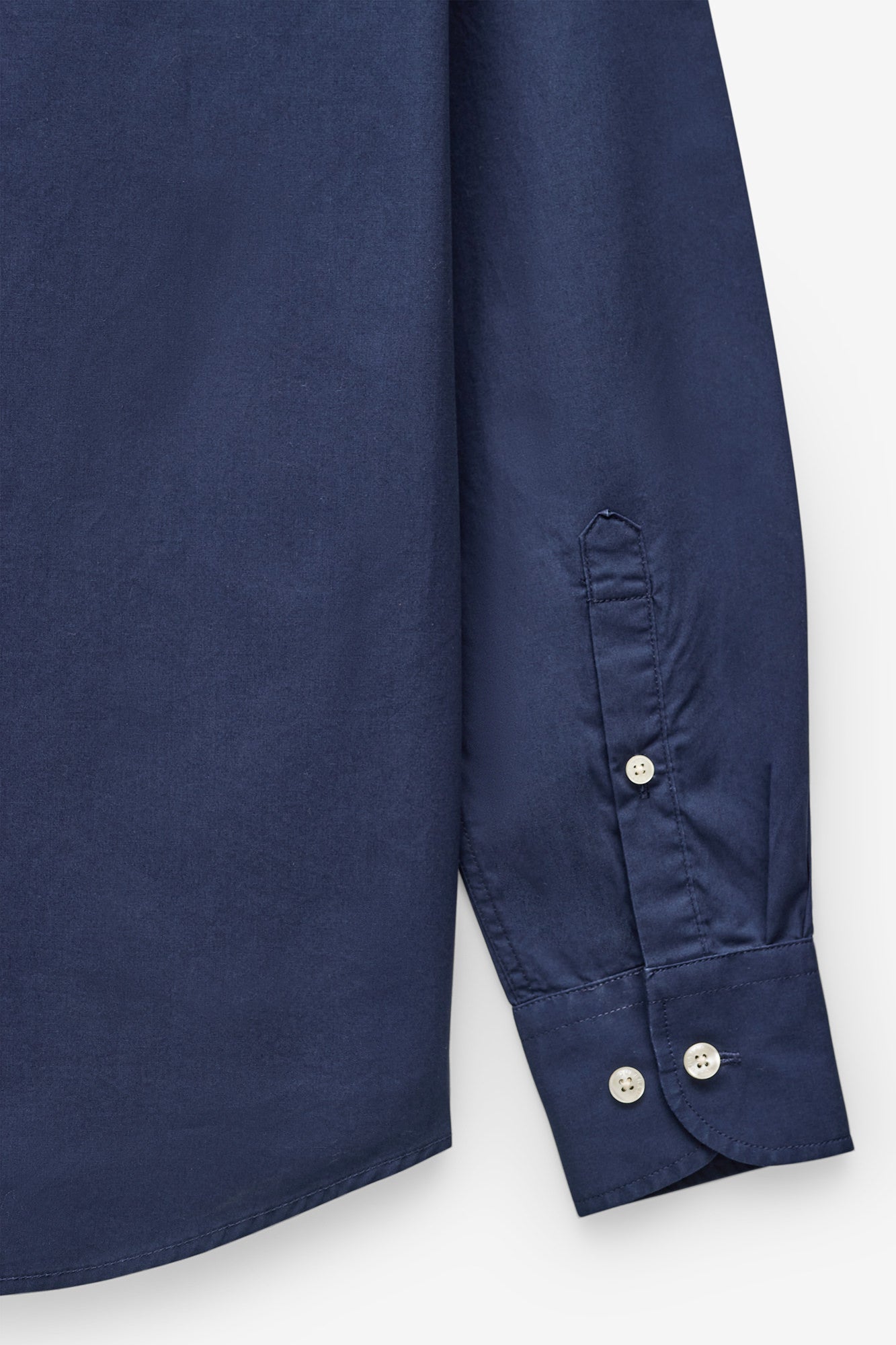 CAMISA BÁSICA EM POPELINA SLIM FIT