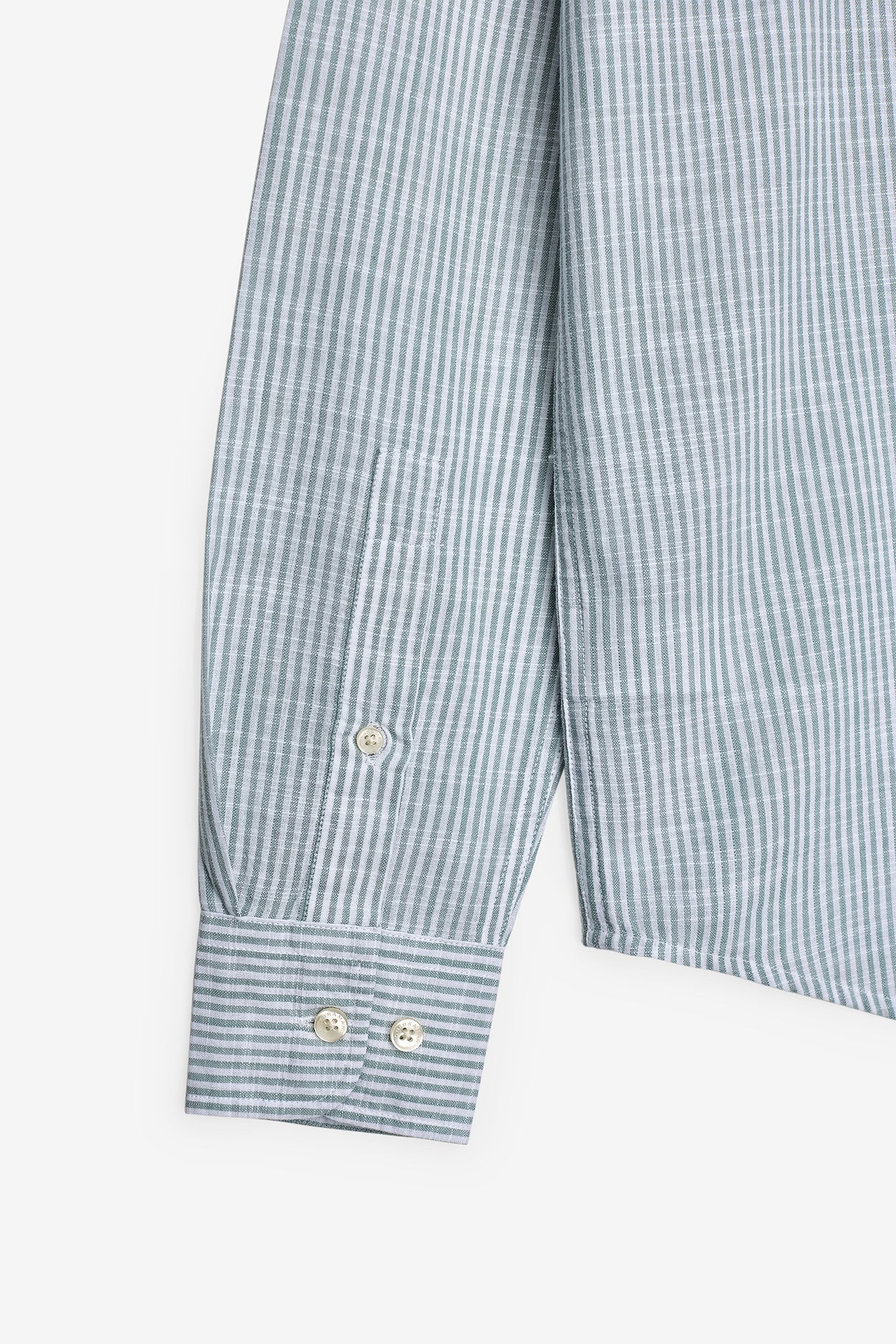 CAMISA COM EFEITO SLUB EM ALGODÃO