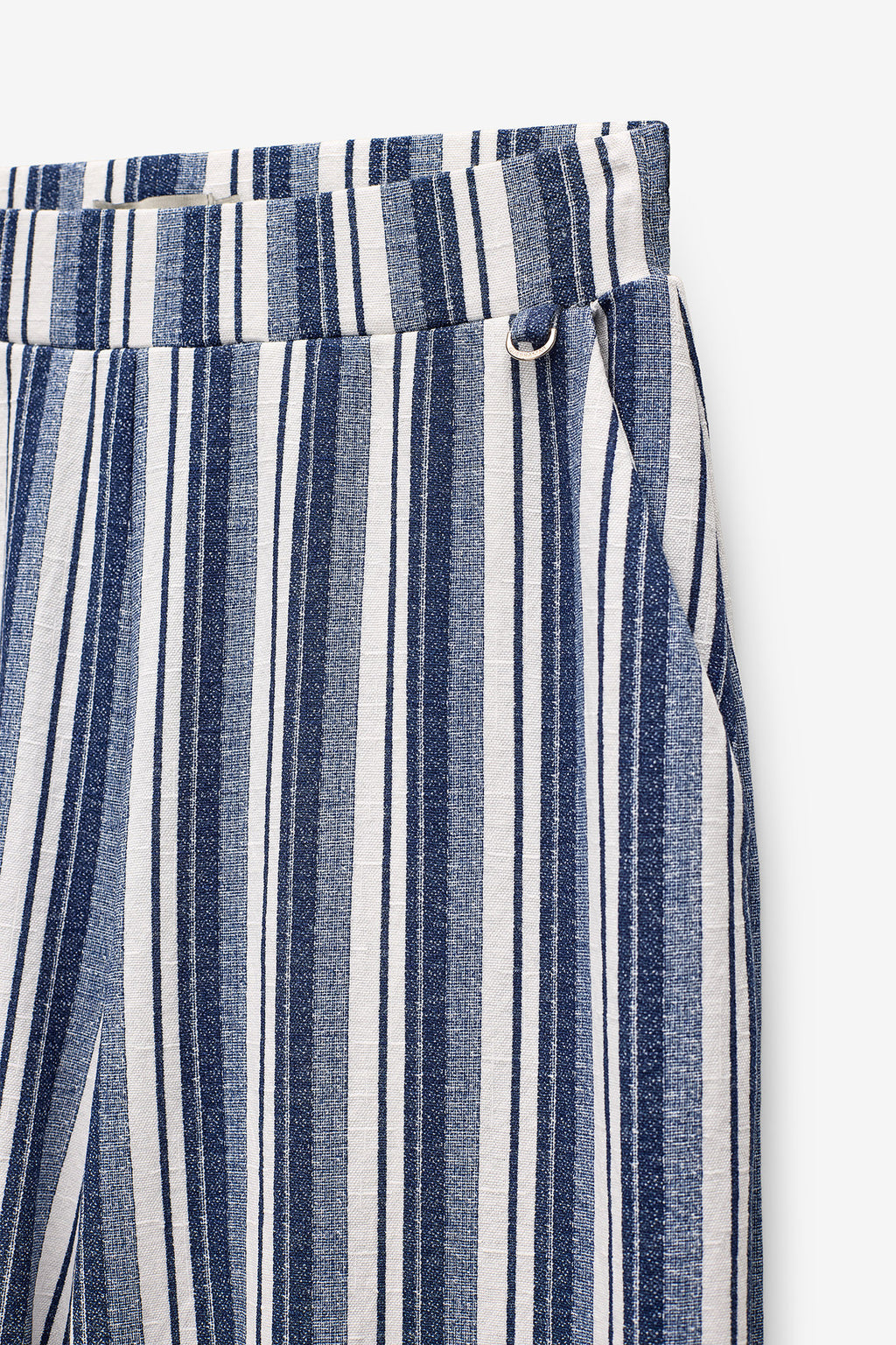 Pantalones anchos a rayas