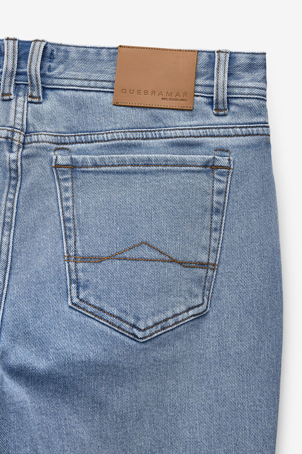 CALÇAS DENIM TAPERED FIT