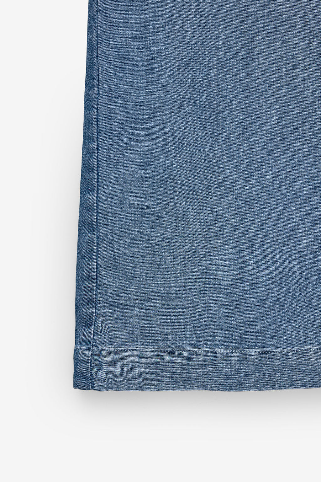 CALÇAS EM CHAMBRAY COM ELÁSTICO NA CINTURA