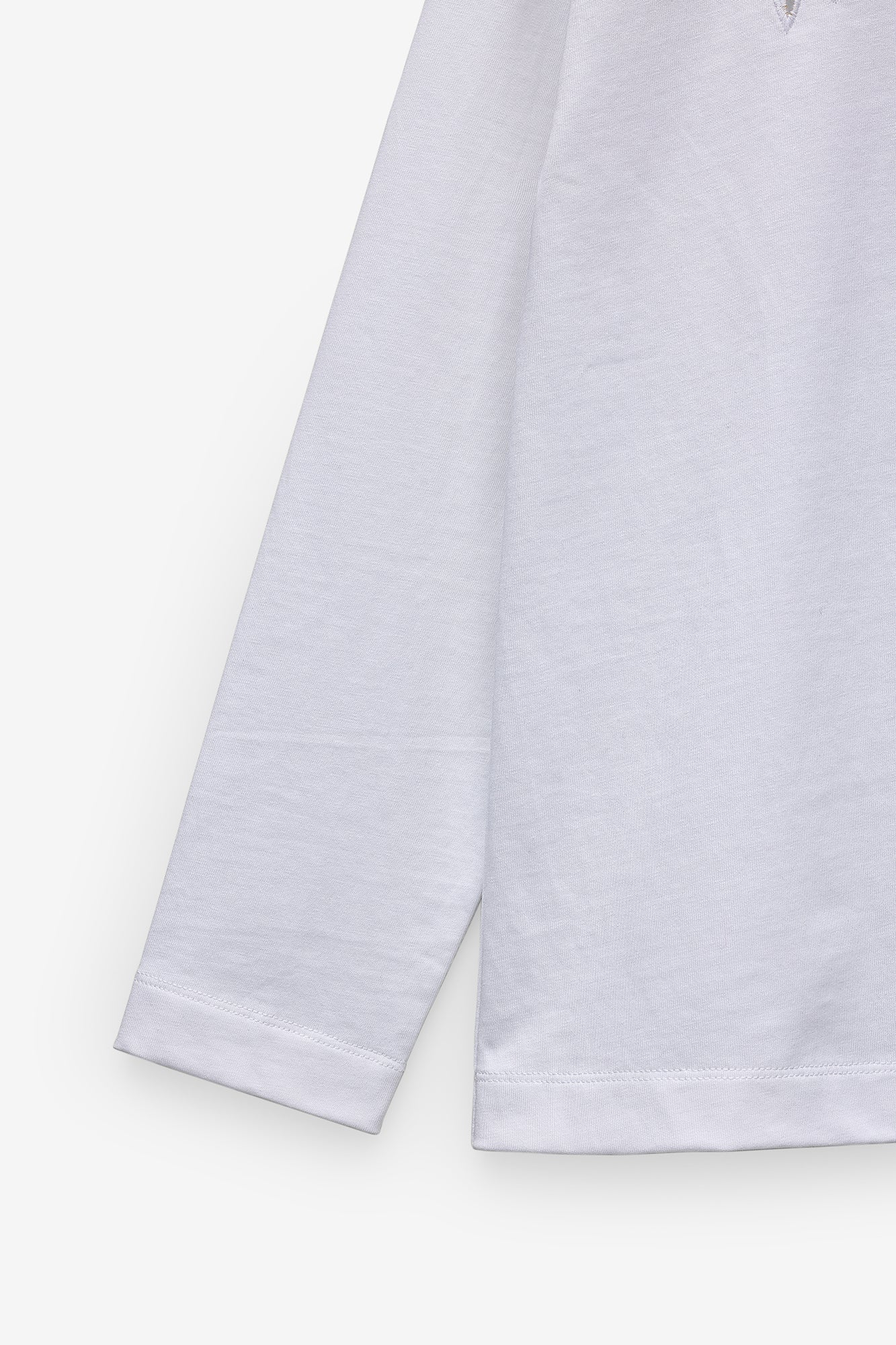 LONGSLEEVE  COM BORDADO