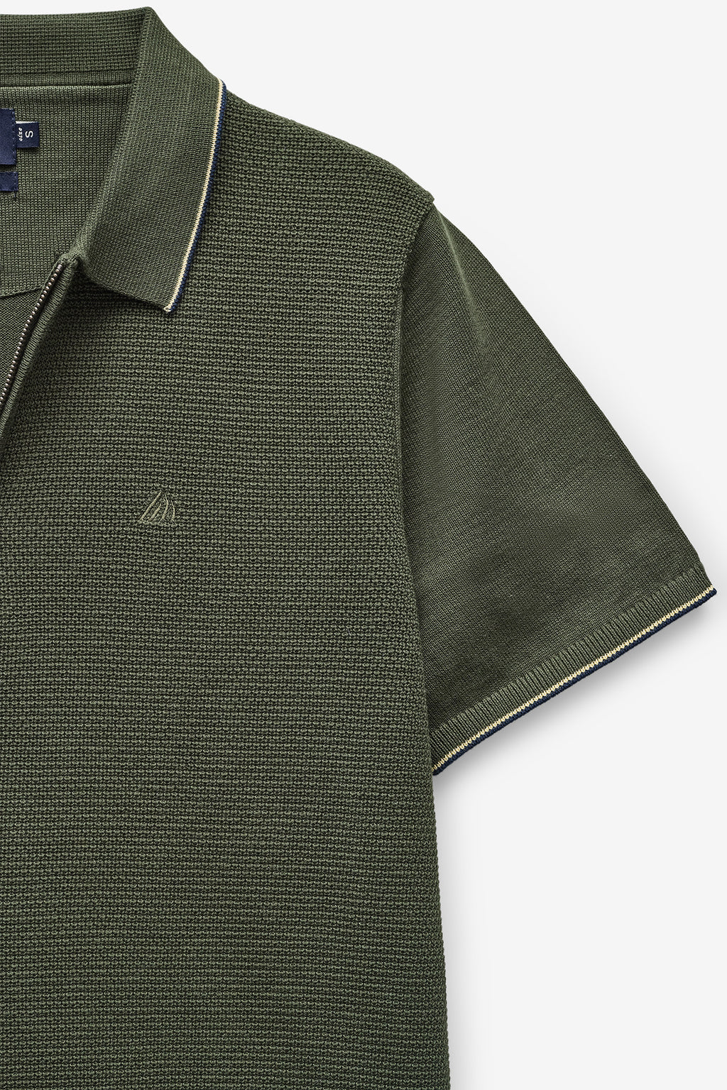 CAMISOLA COM GOLA DE POLO