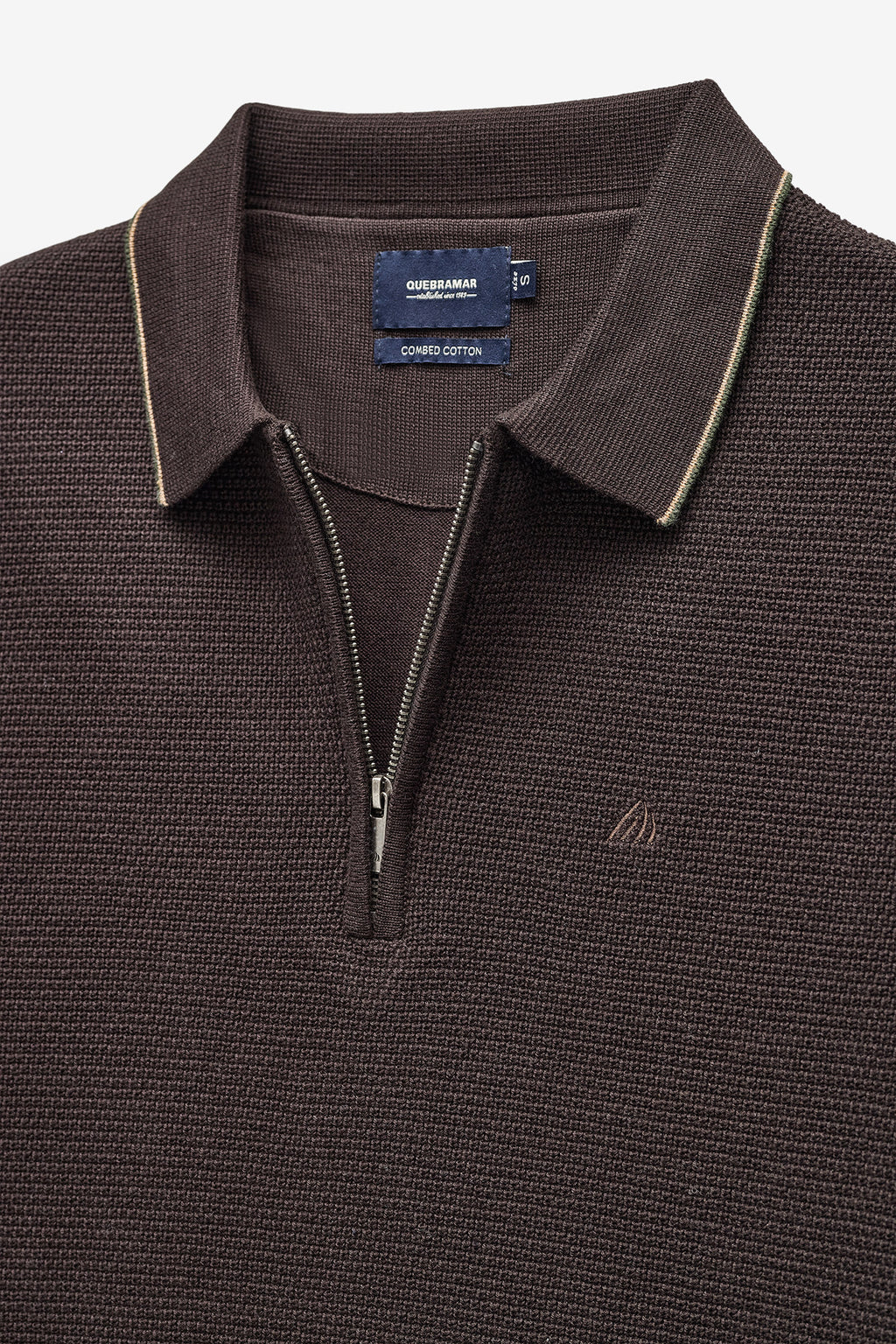 CAMISOLA COM GOLA DE POLO