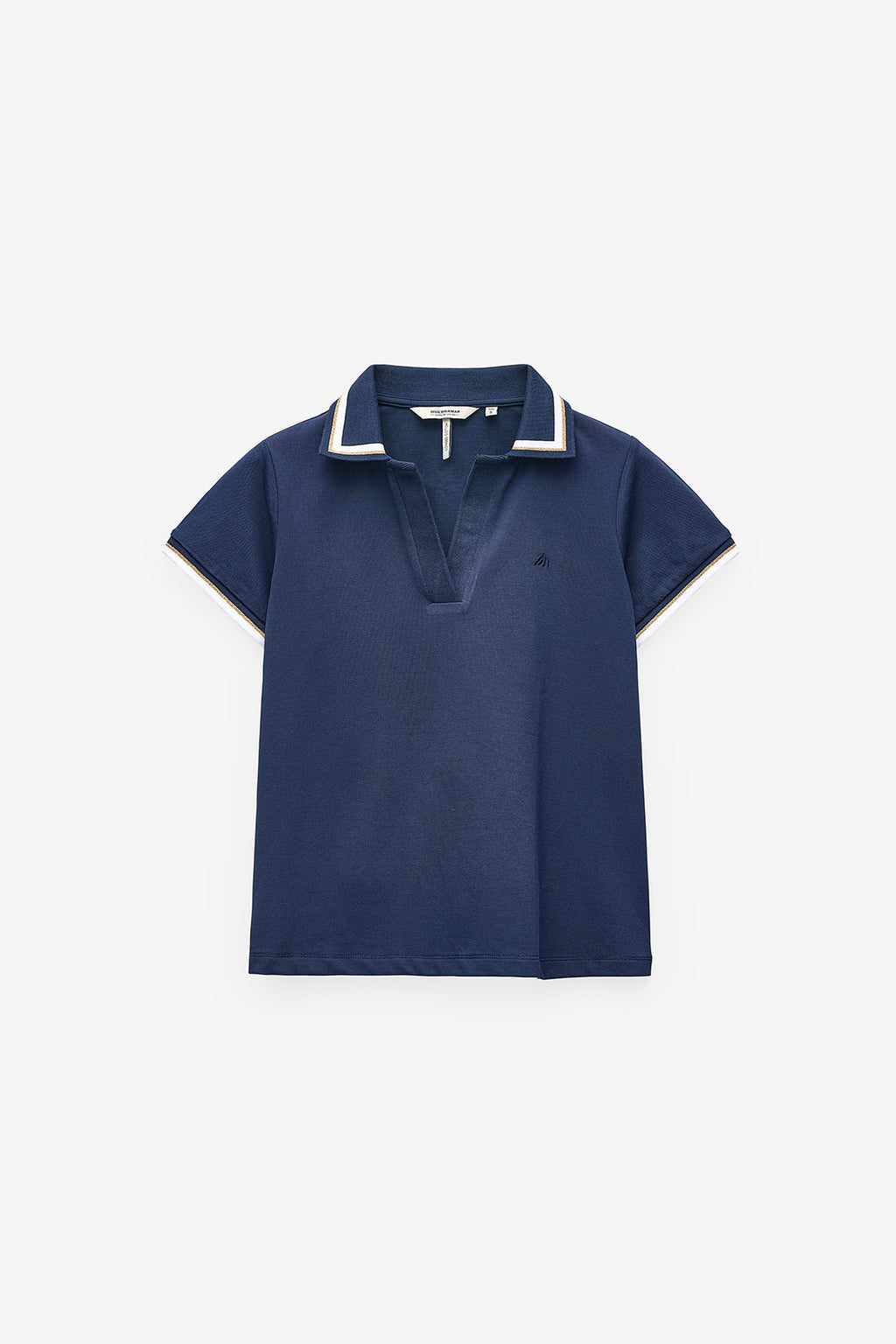 POLO COM CONTRASTES NA GOLA E MANGAS