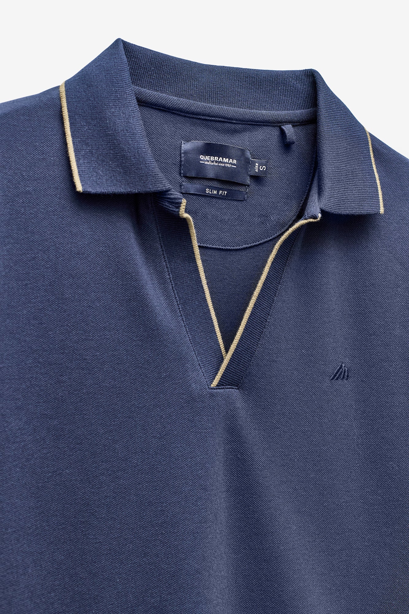 POLO PIQUET COM DECOTE EM V SLIM FIT