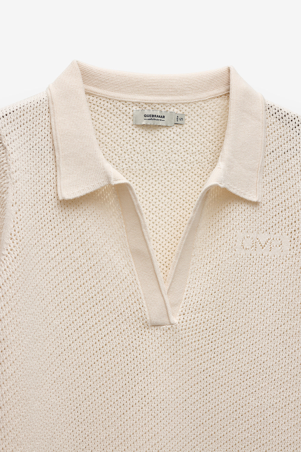 POLO EM MALHA COM TEXTURA
