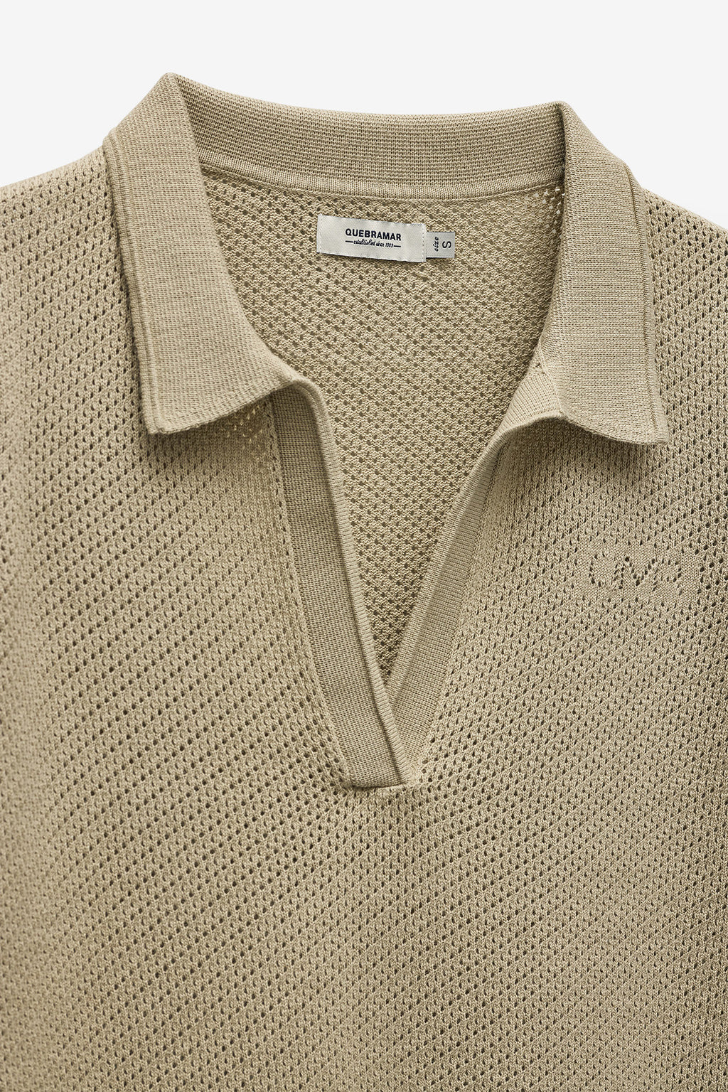 POLO EM MALHA COM TEXTURA