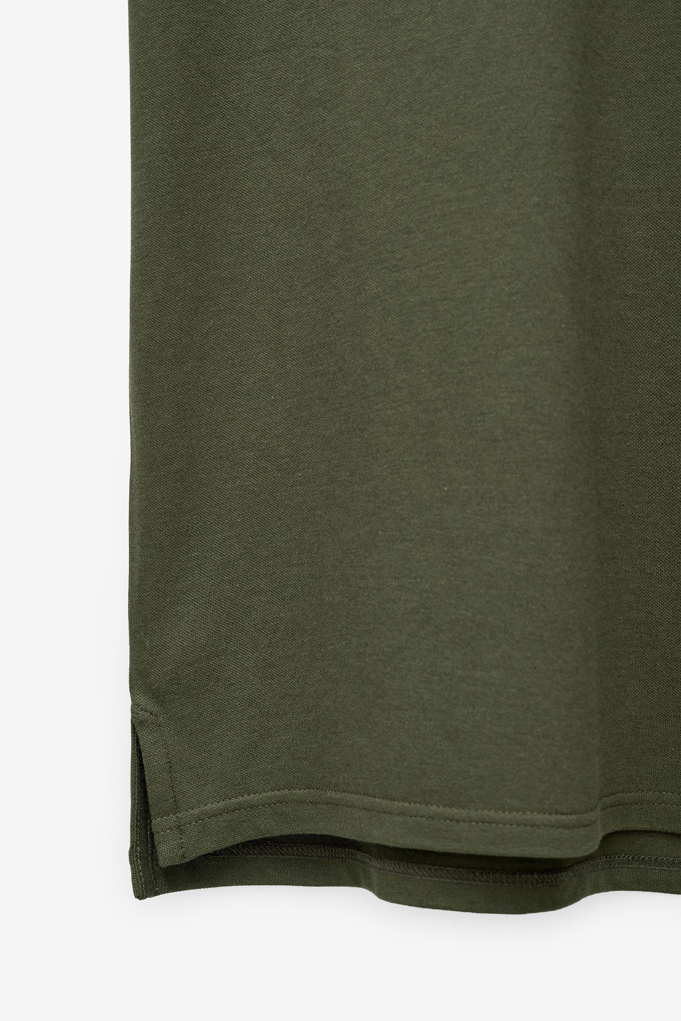 POLO MICRO PIQUET COM GOLA JACQUARD