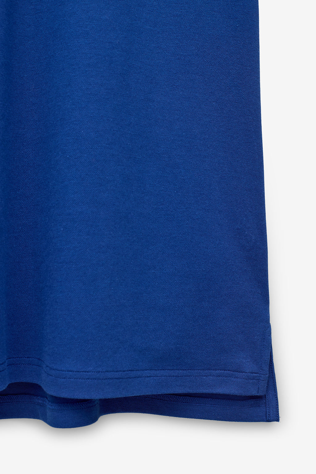 POLO MICRO PIQUET COM GOLA JACQUARD