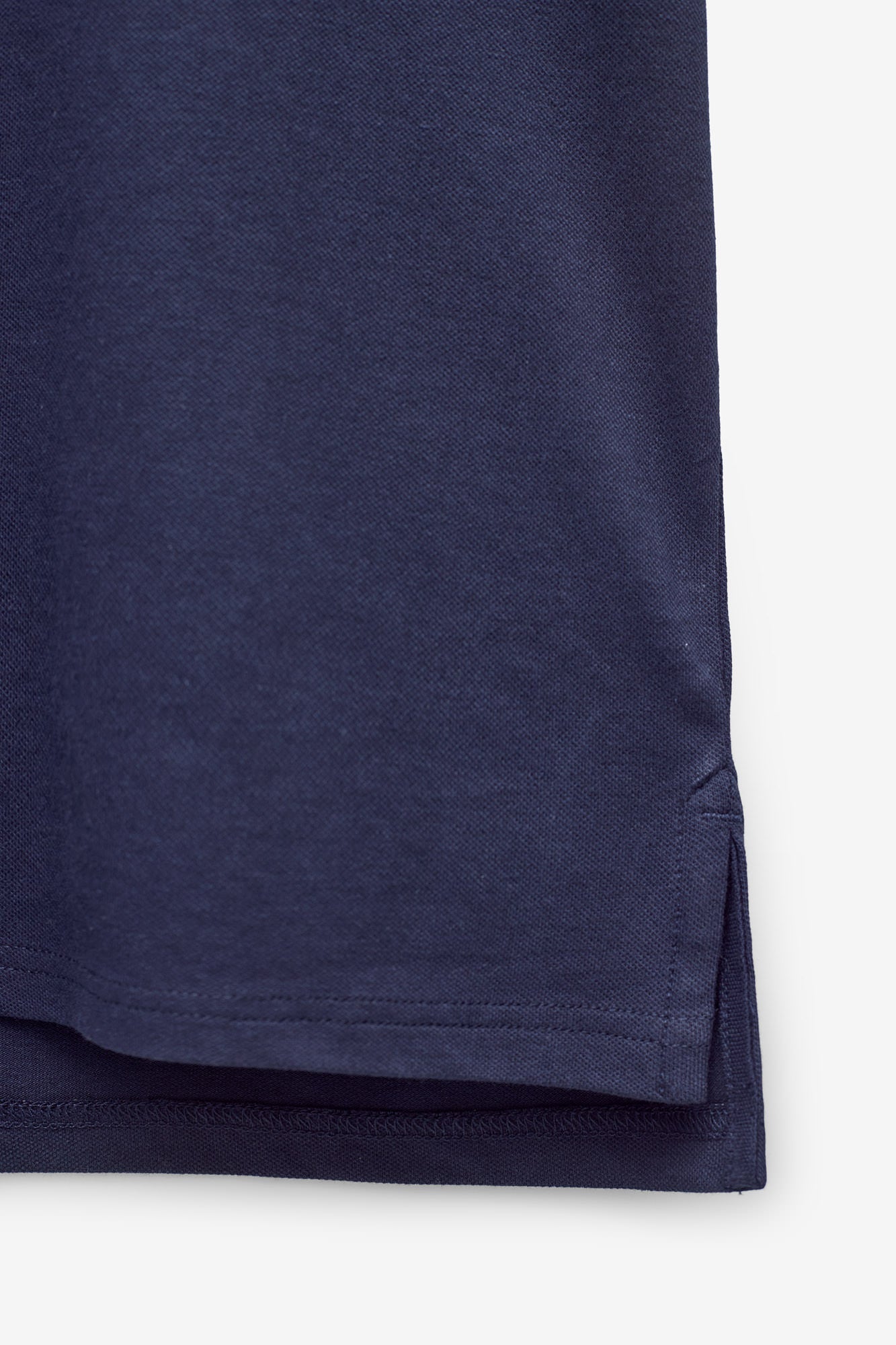 POLO MICRO PIQUET COM GOLA JACQUARD
