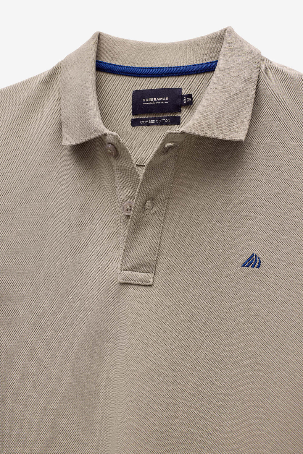 POLO PIQUET COM LOGO A CONTRASTE