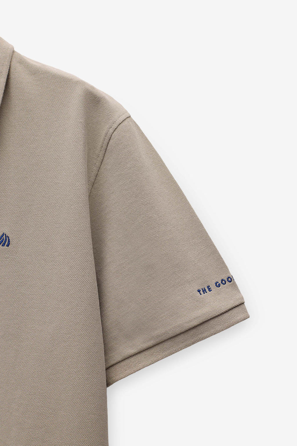 POLO PIQUET COM LOGO A CONTRASTE
