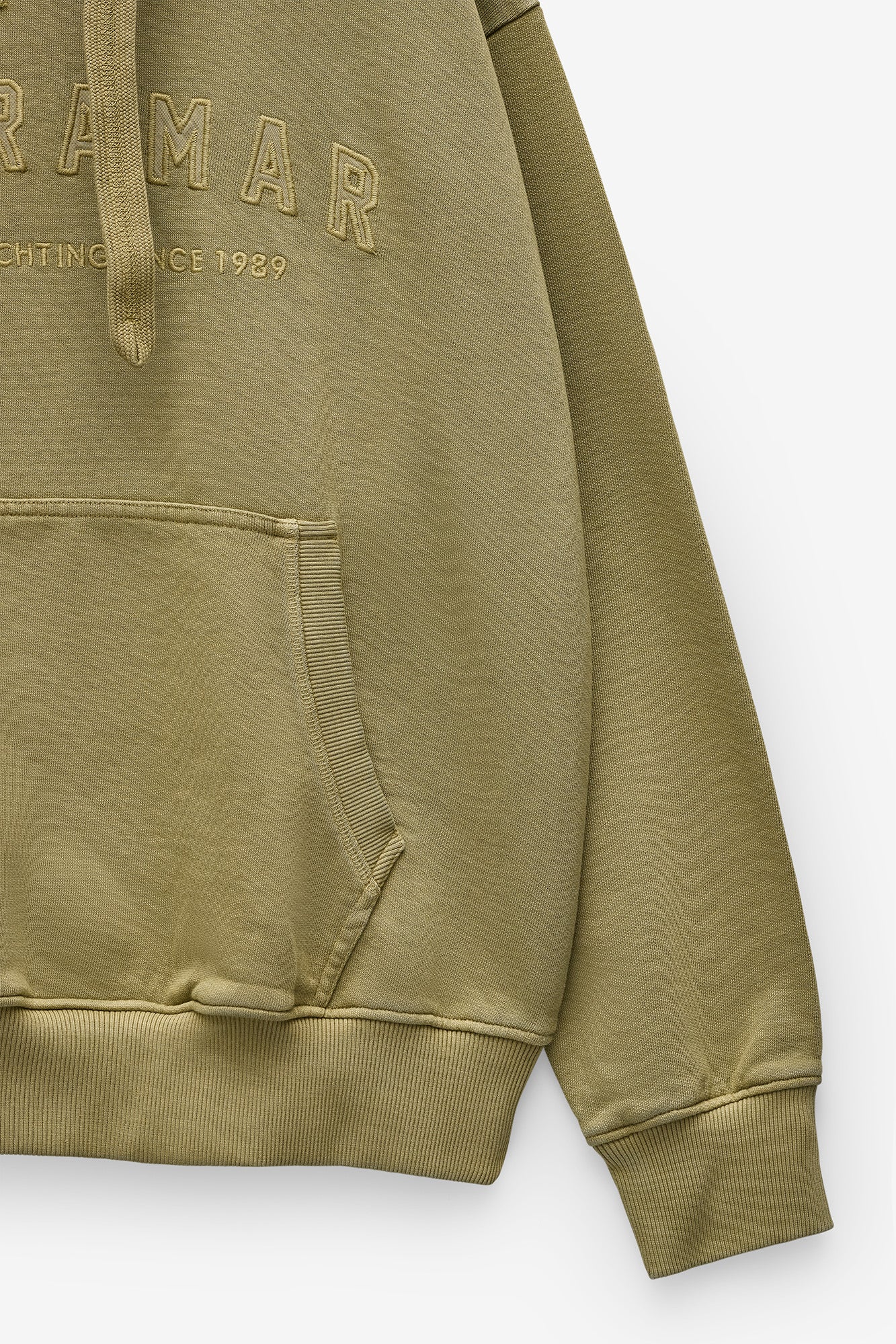 SWEATSHIRT COM CAPUZ COM BORDADO QUEBRAMAR