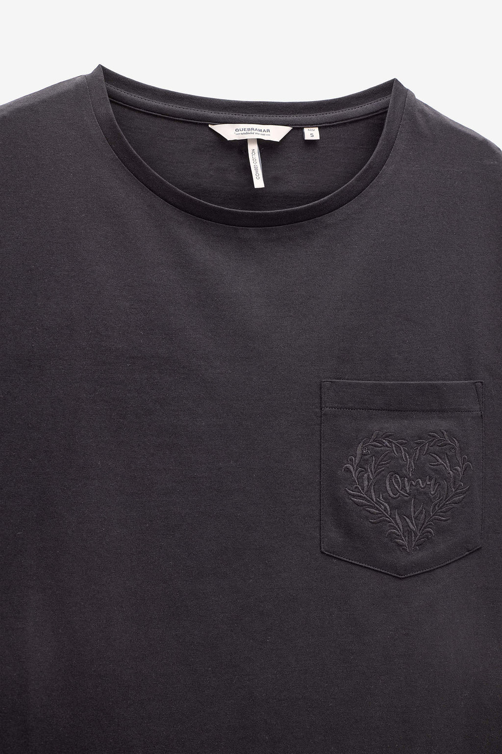 CAMISETA CON BOLSILLO BORDADO