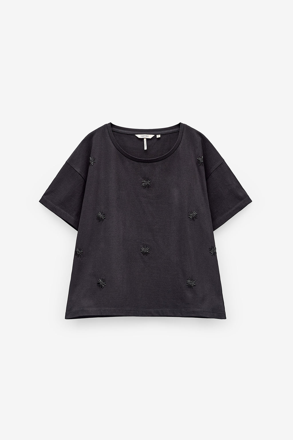 T-SHIRT COM APLICAÇÕES