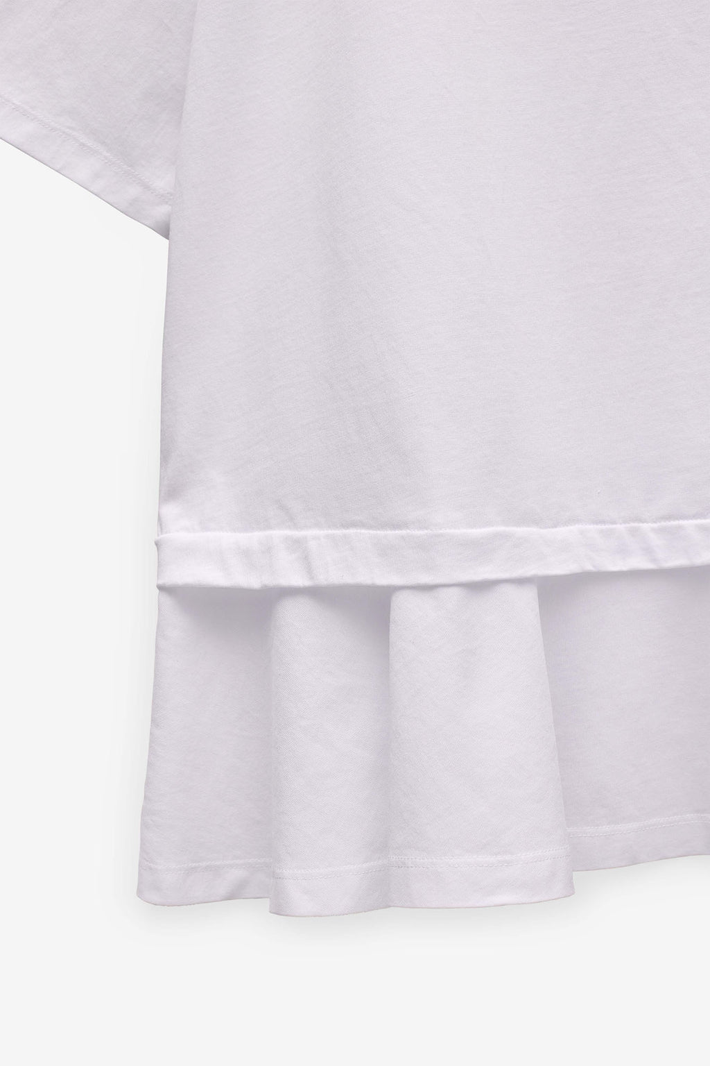 T-SHIRT COM FOLHO