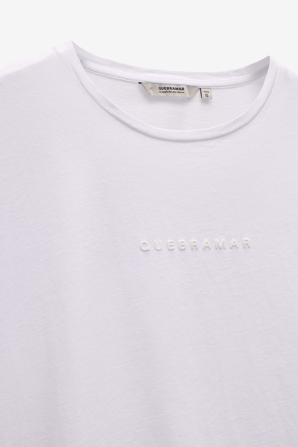 T-SHIRT LARGA COM PRINT QUEBRAMAR